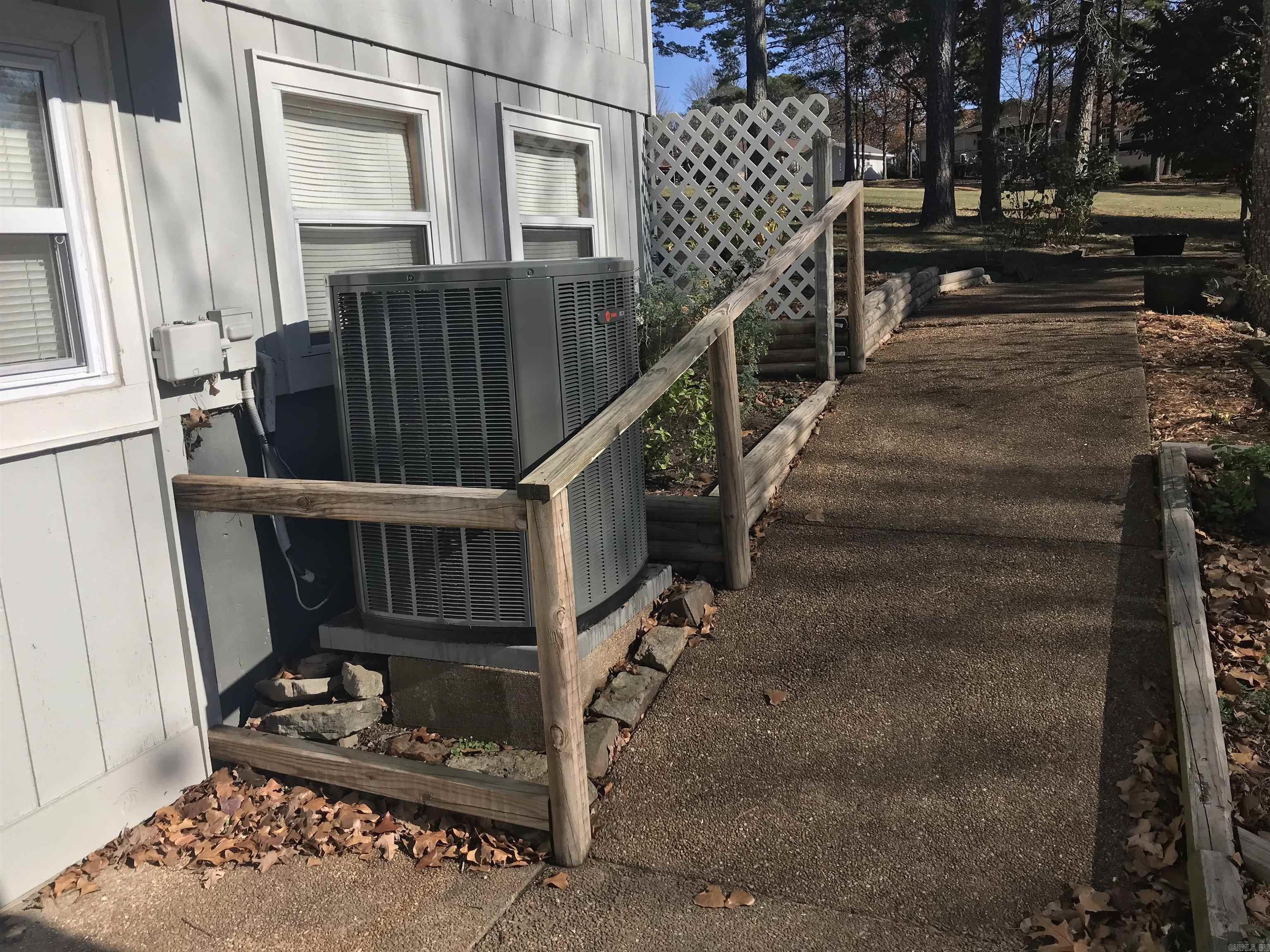 319 Snead Dr. Property Photo 45