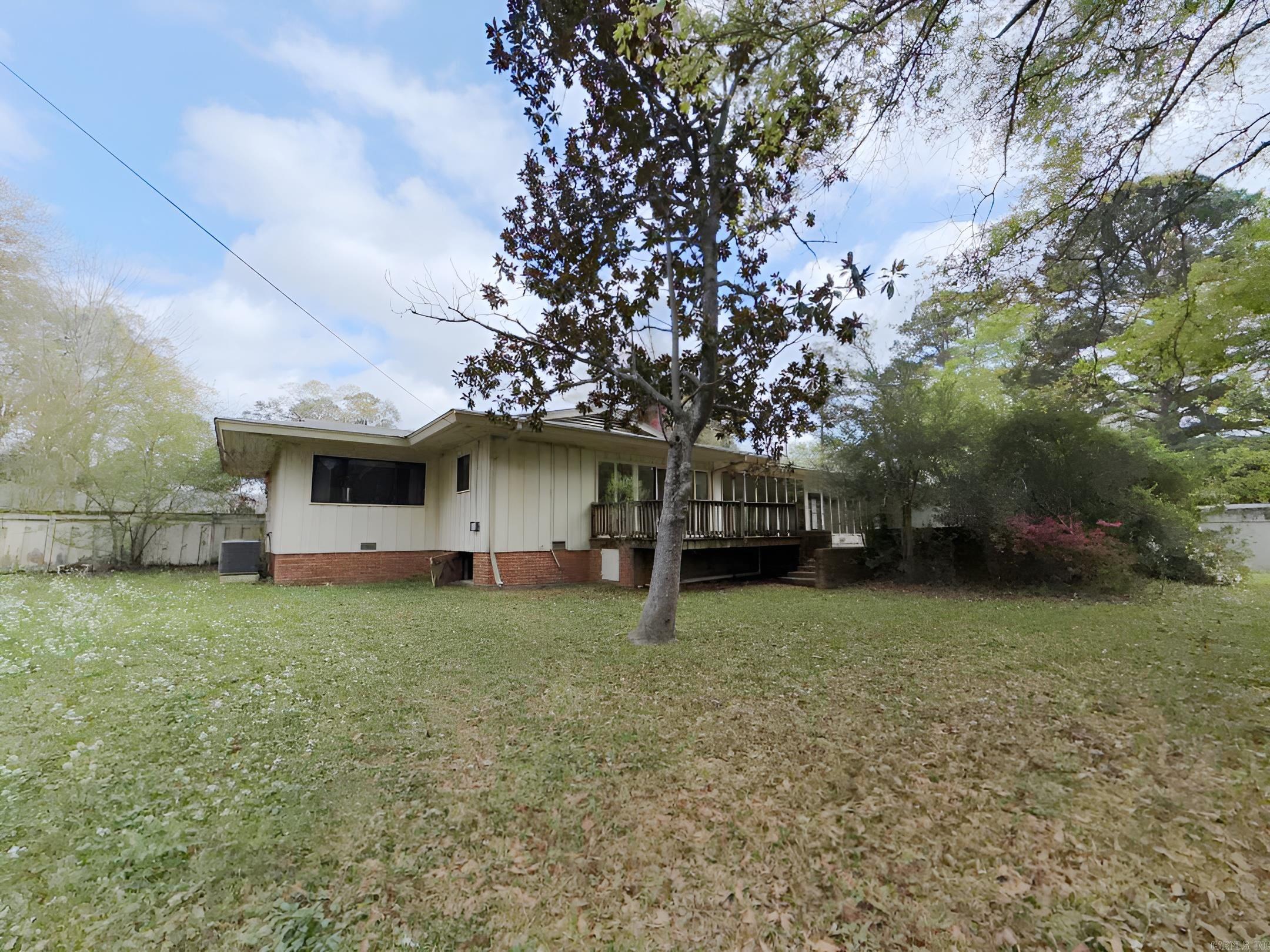 147 Woodland Drive Property Photo 3