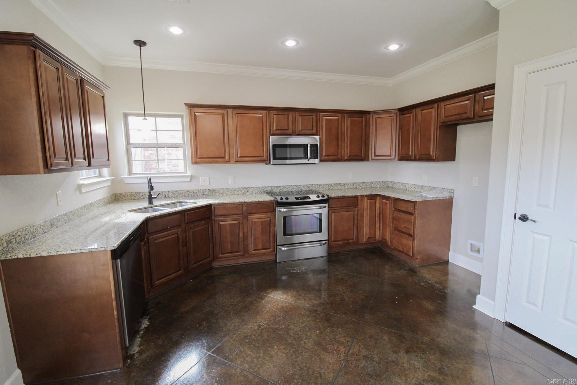 3020 Cloudberry Drive Property Photo 5