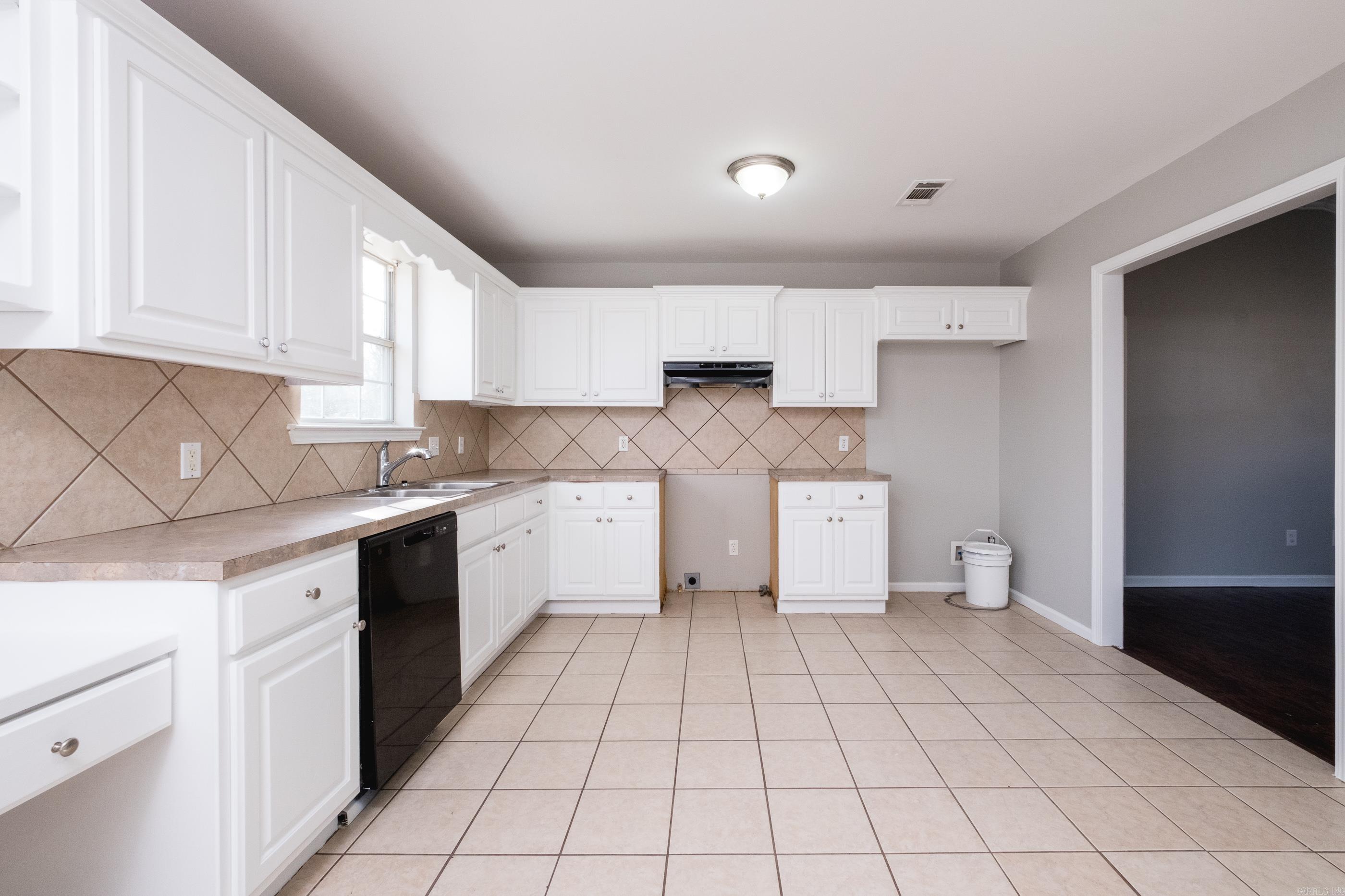 7809 Hayley Drive Property Photo 14