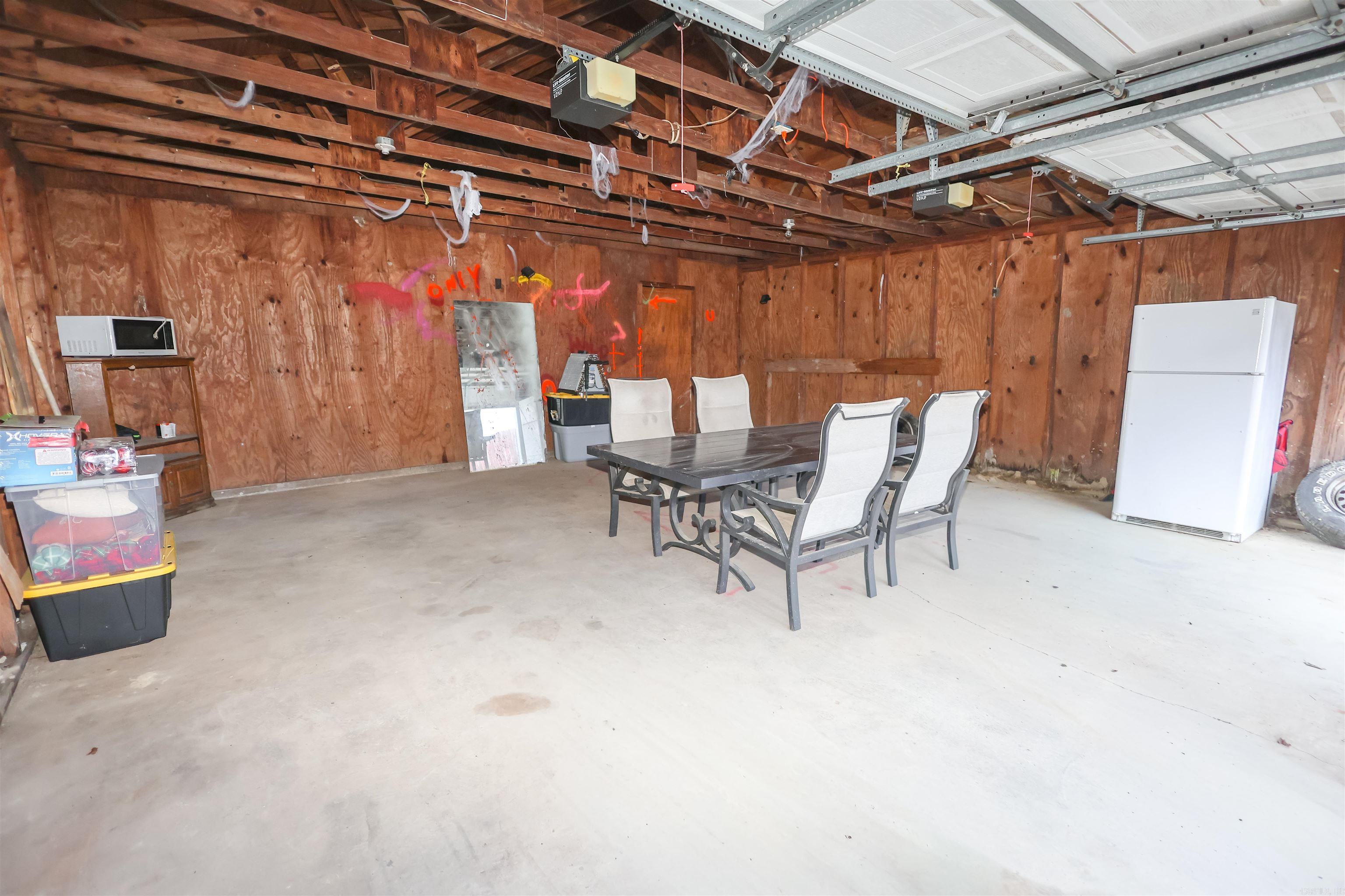 714 Lakeshore Street Property Photo 33