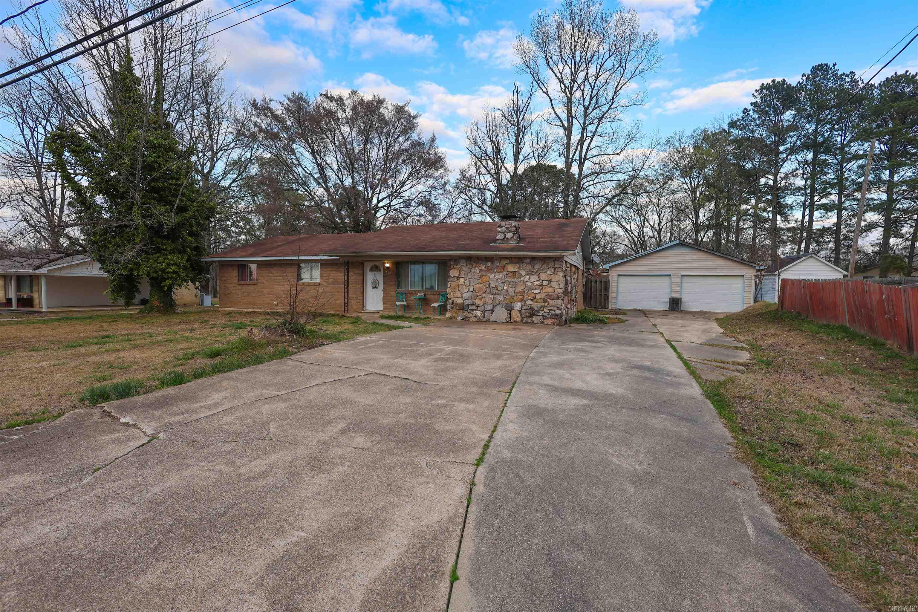 714 Lakeshore Street Property Photo 43