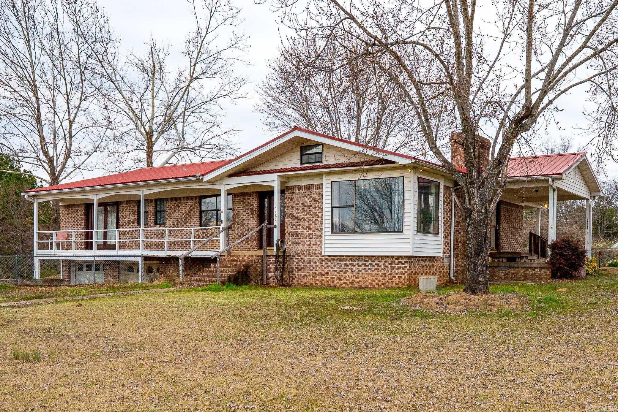 7488 Highway 92 W Property Photo 3