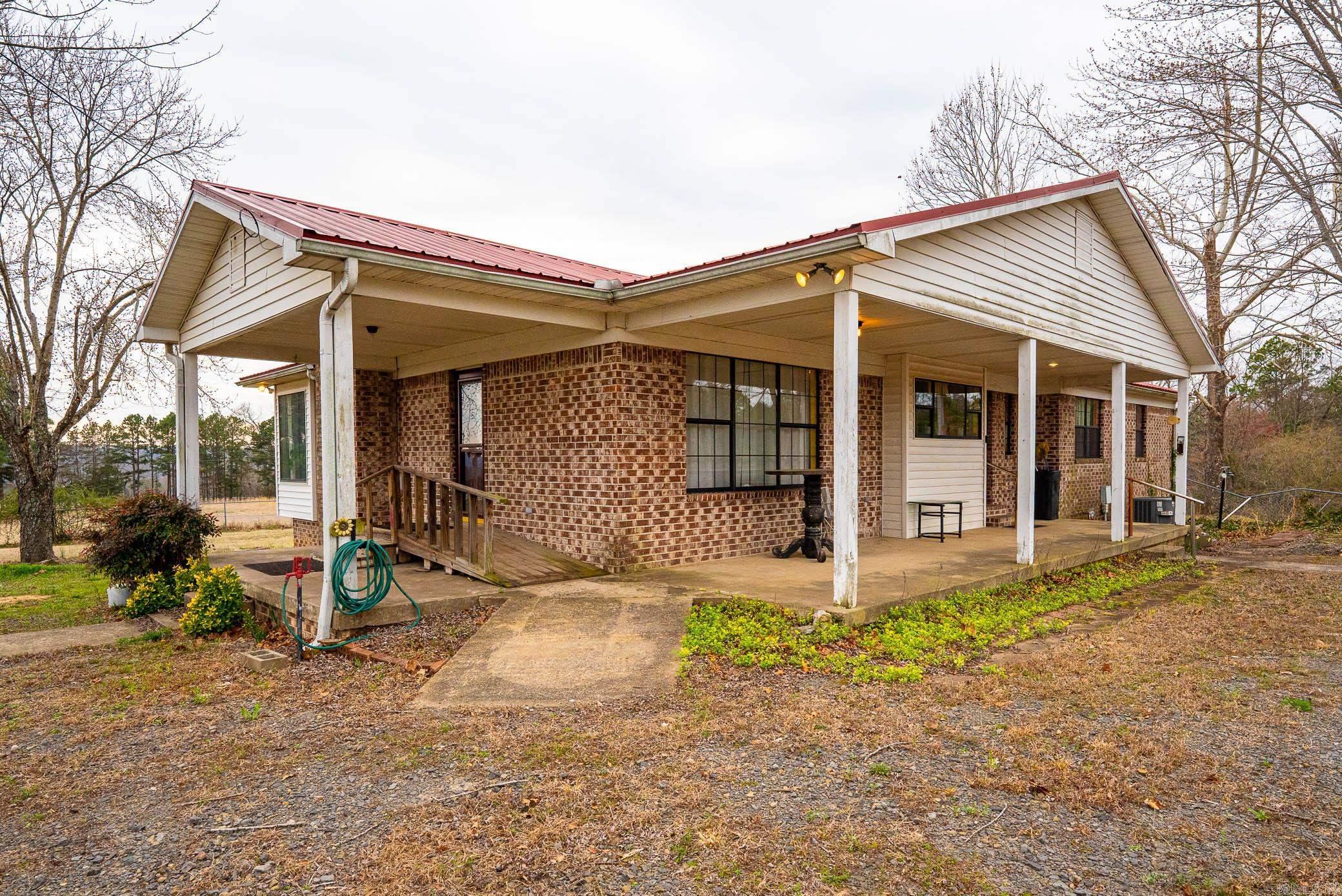 7488 Highway 92 W Property Photo 4