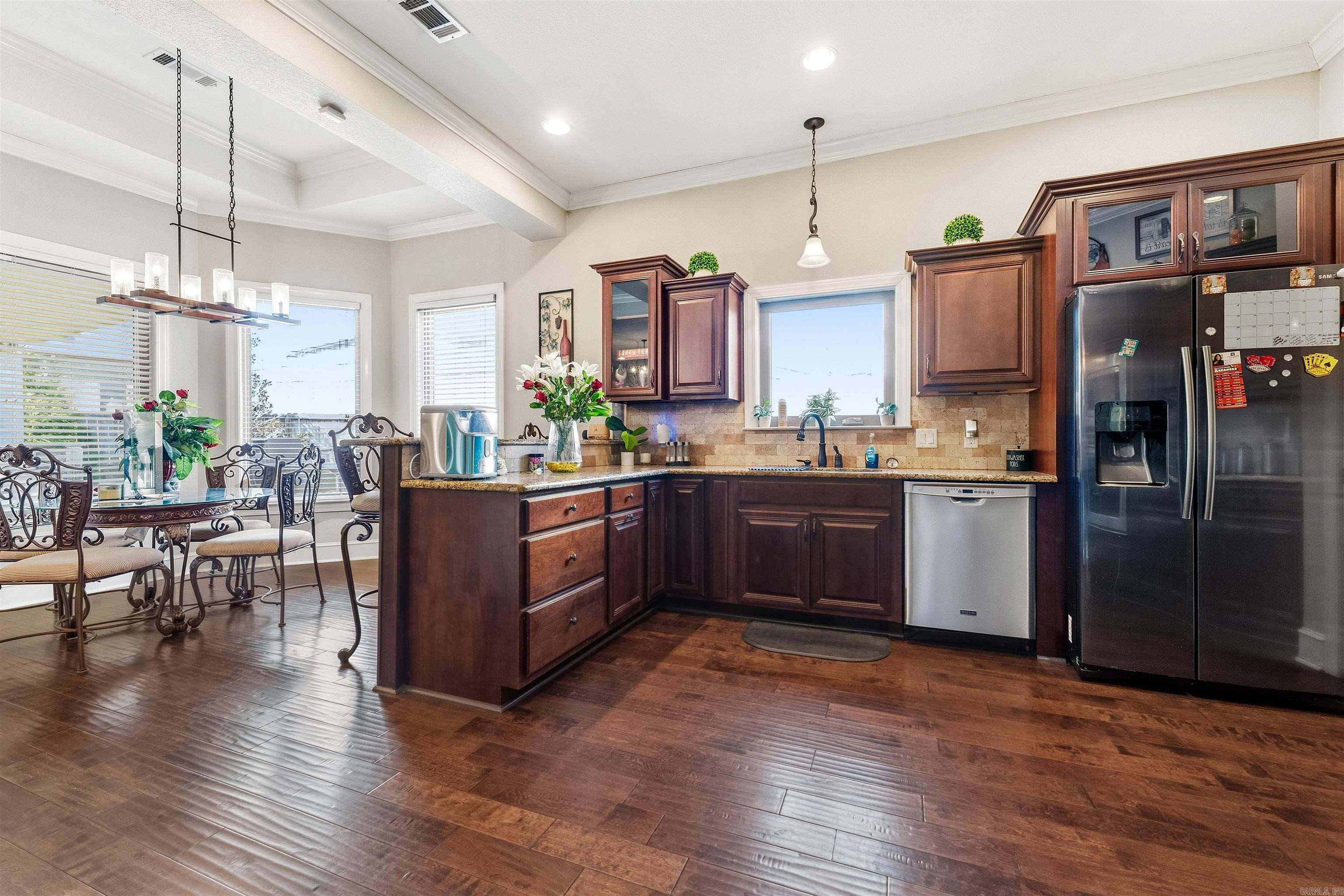 9040 Naples Cove Property Photo 7
