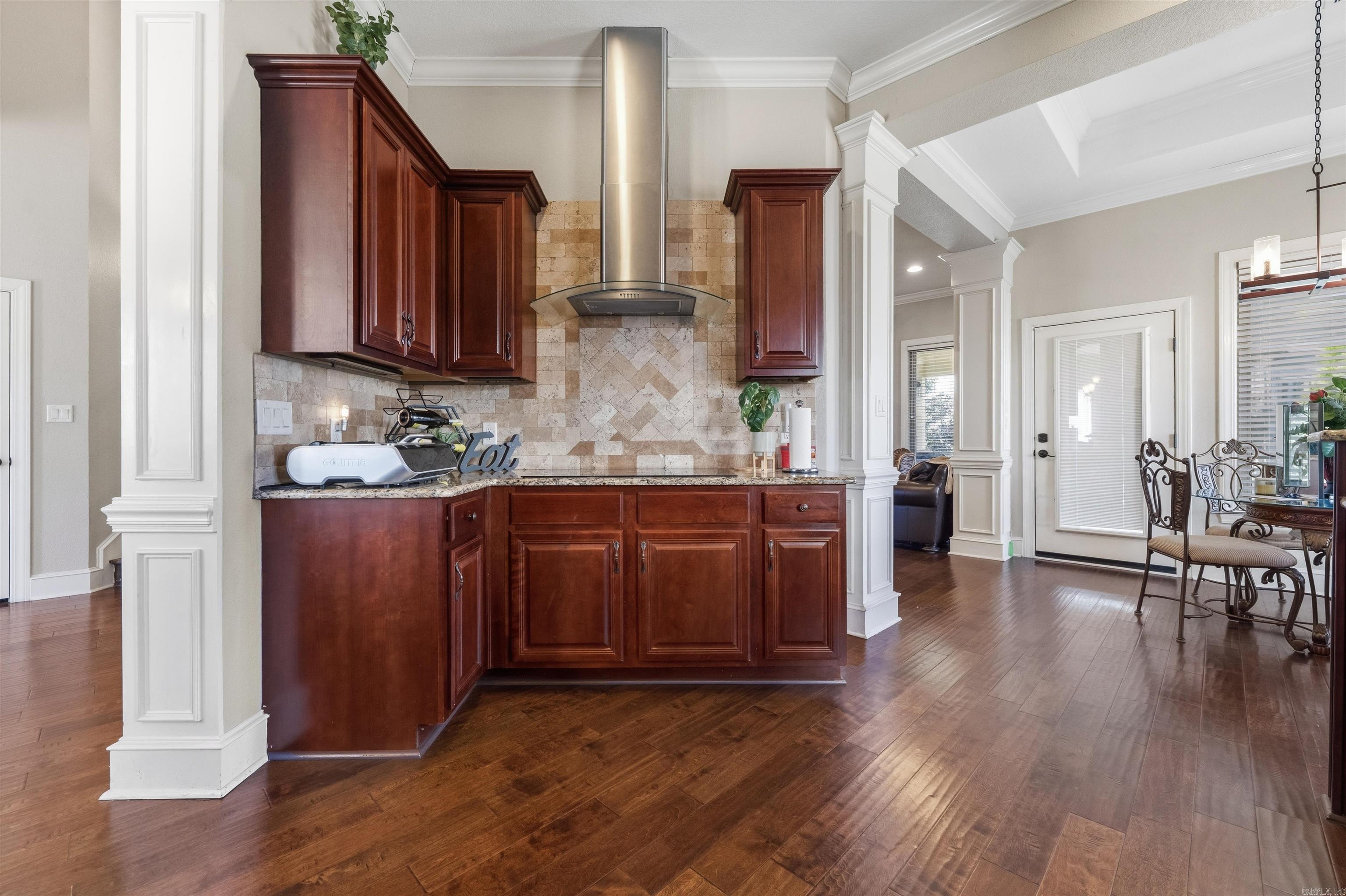 9040 Naples Cove Property Photo 9