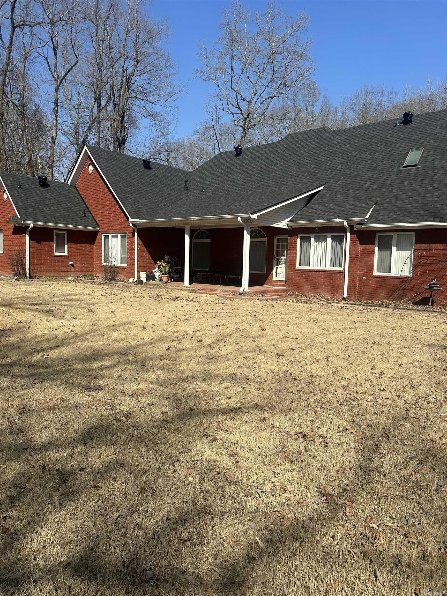 1840 Montrose Drive Property Photo 4