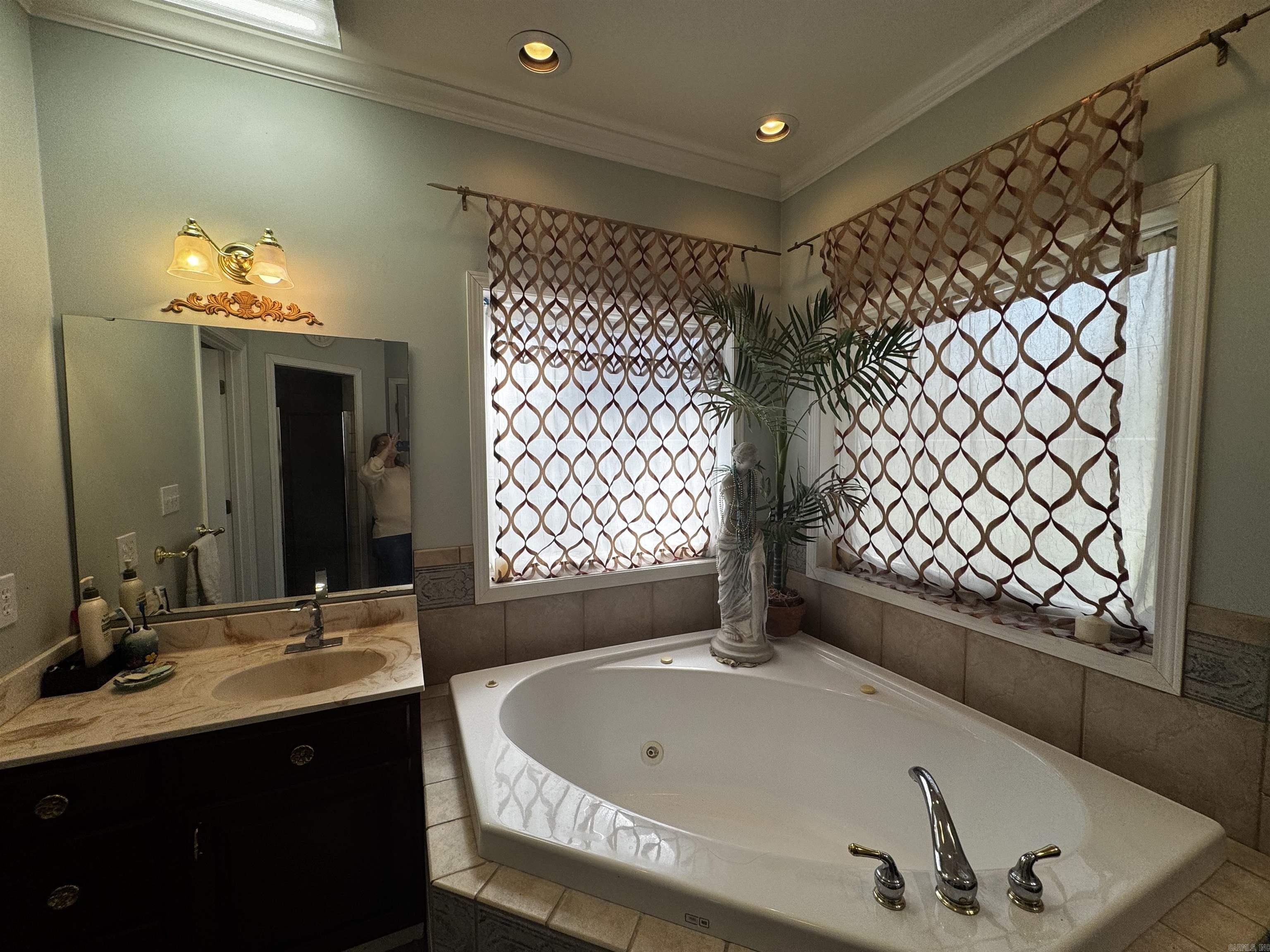 1840 Montrose Drive Property Photo 41