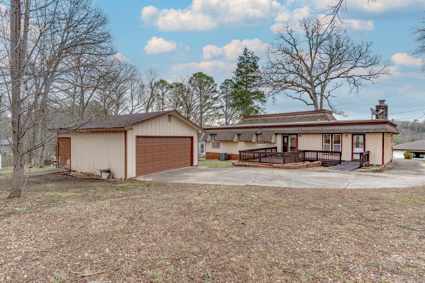 53 Cherokee Drive Property Photo 1