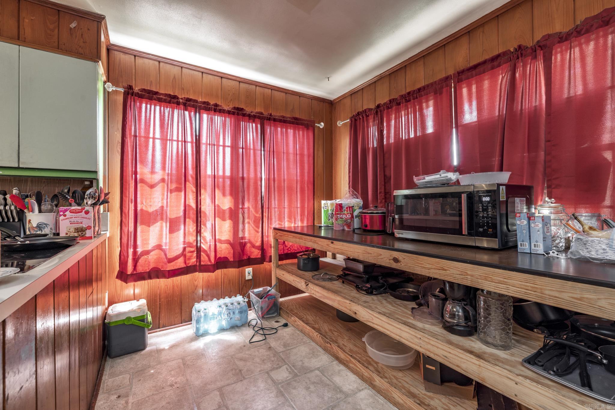 110 S 10th Street Property Photo 5