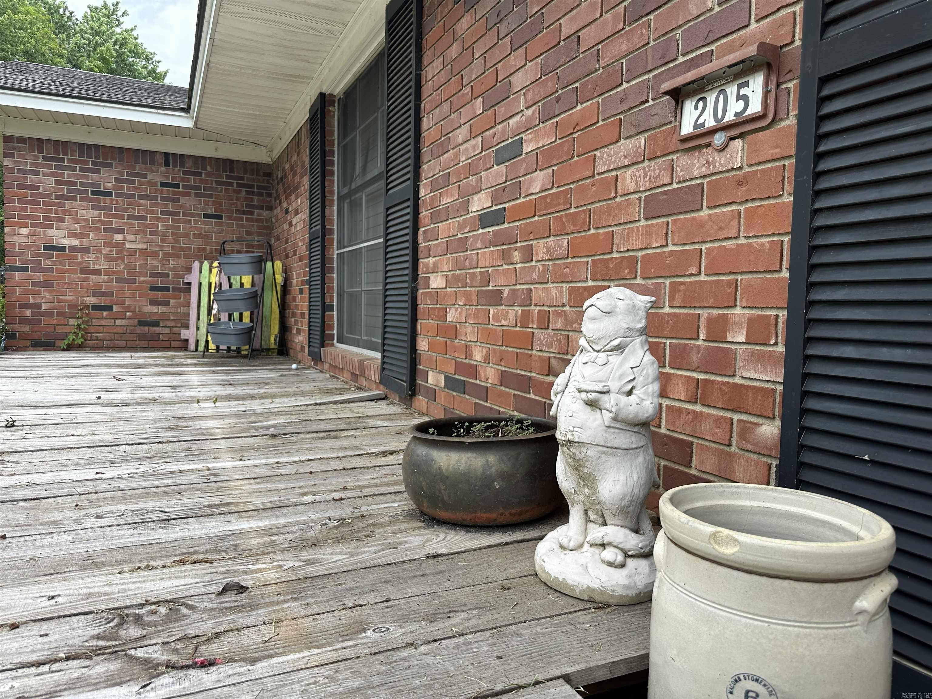 205 3rd Avenue Property Photo 3