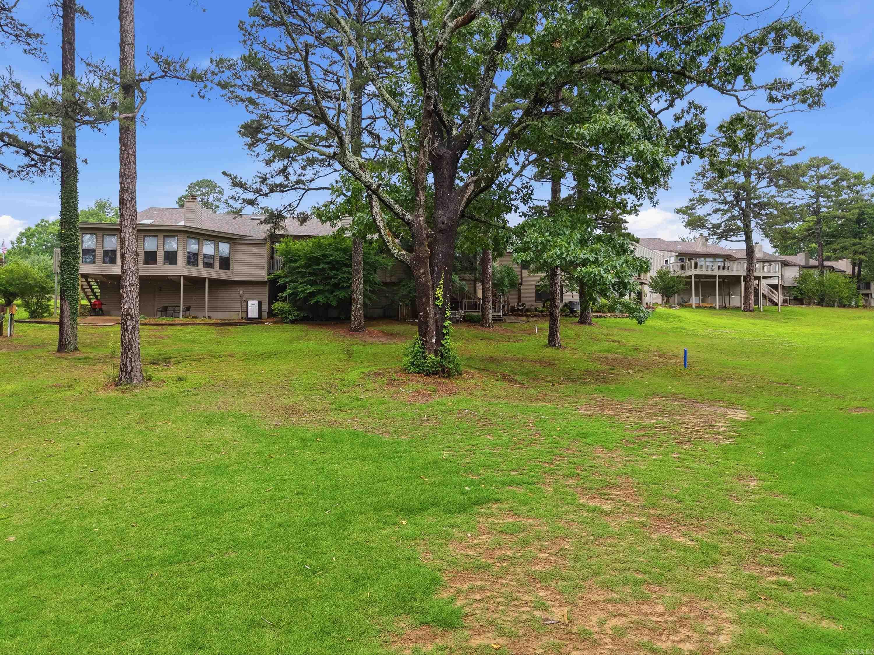601 Woodlawn Dr #2 Property Photo 4