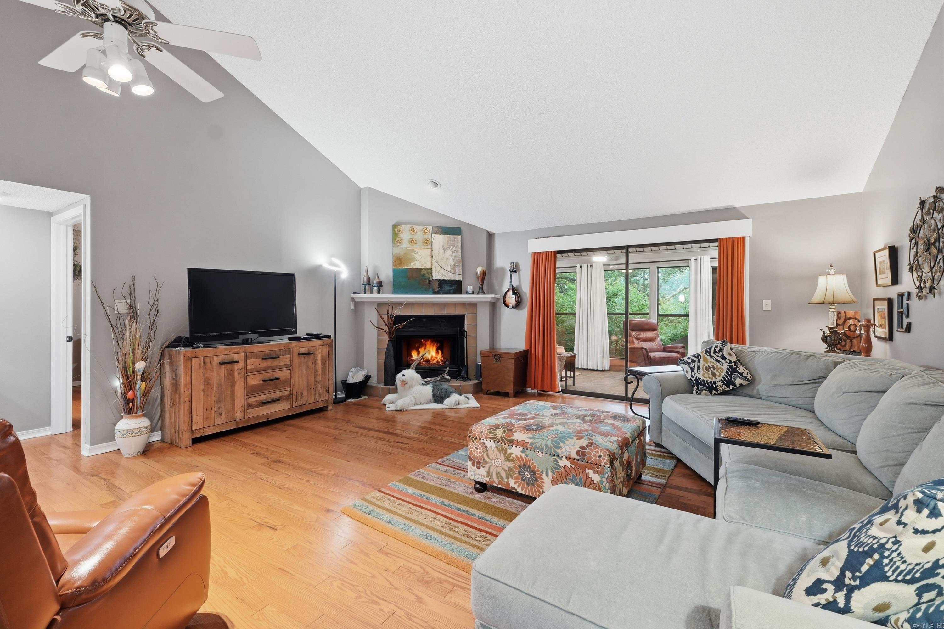 601 Woodlawn Dr #2 Property Photo 7