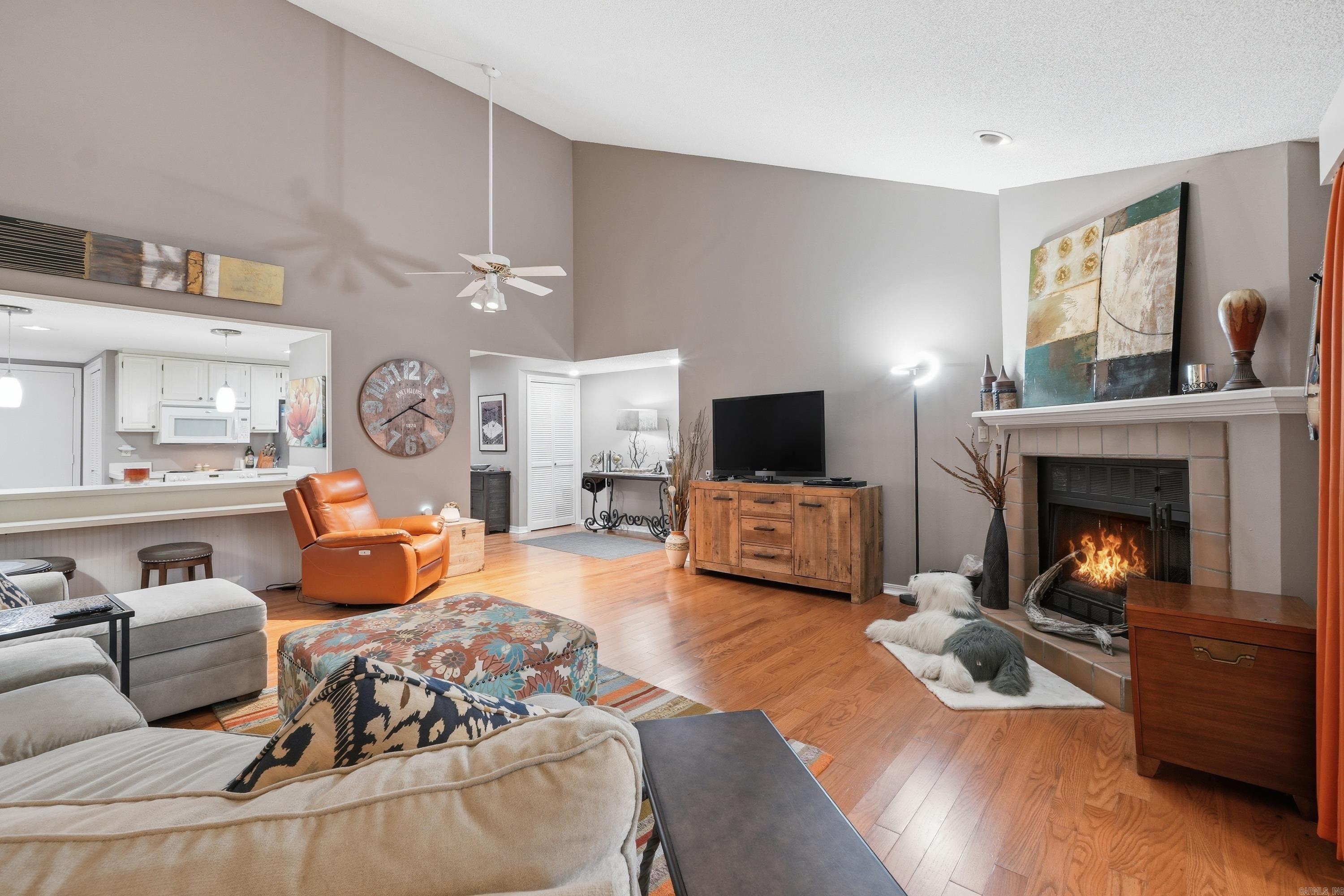 601 Woodlawn Dr #2 Property Photo 8