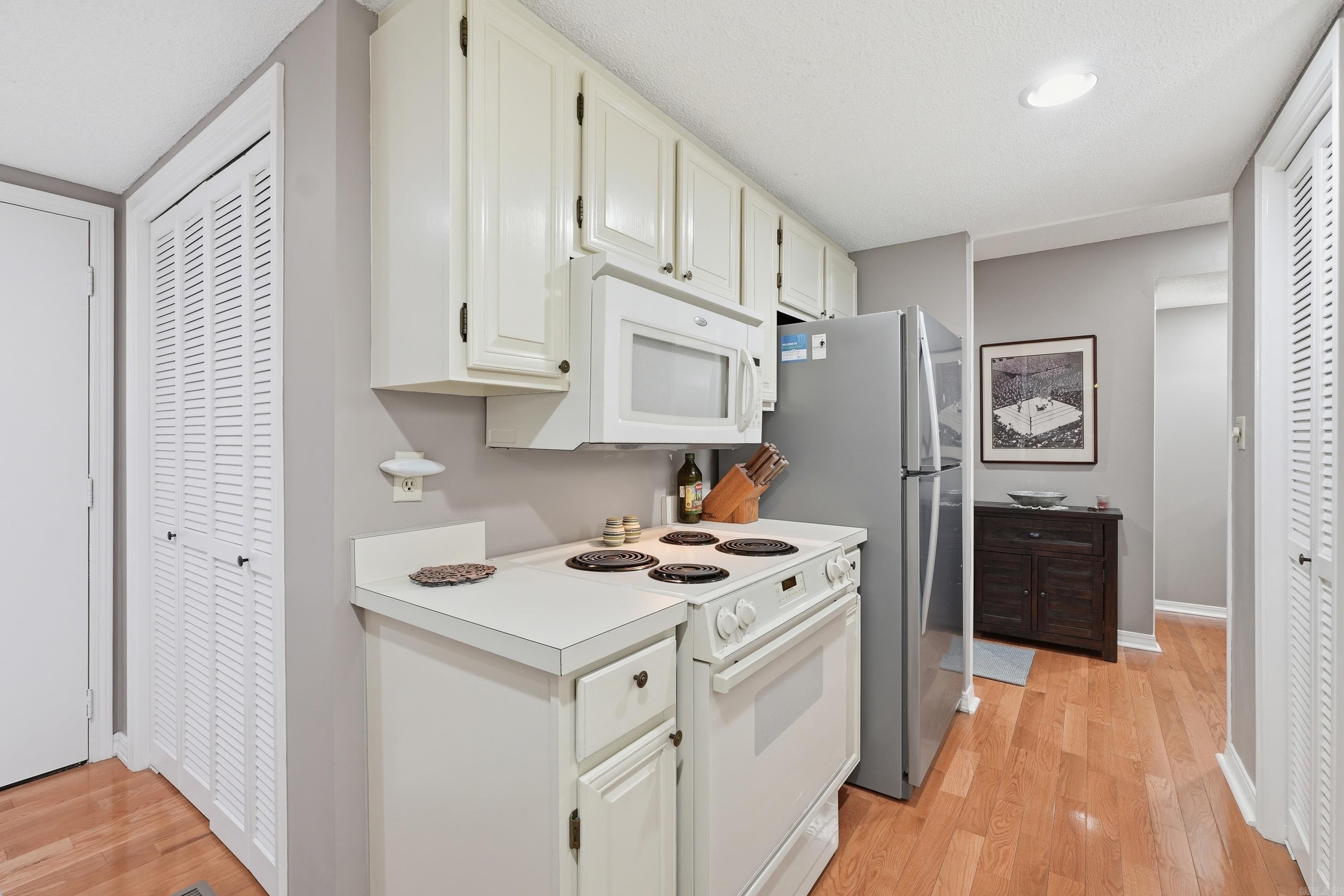 601 Woodlawn Dr #2 Property Photo 13