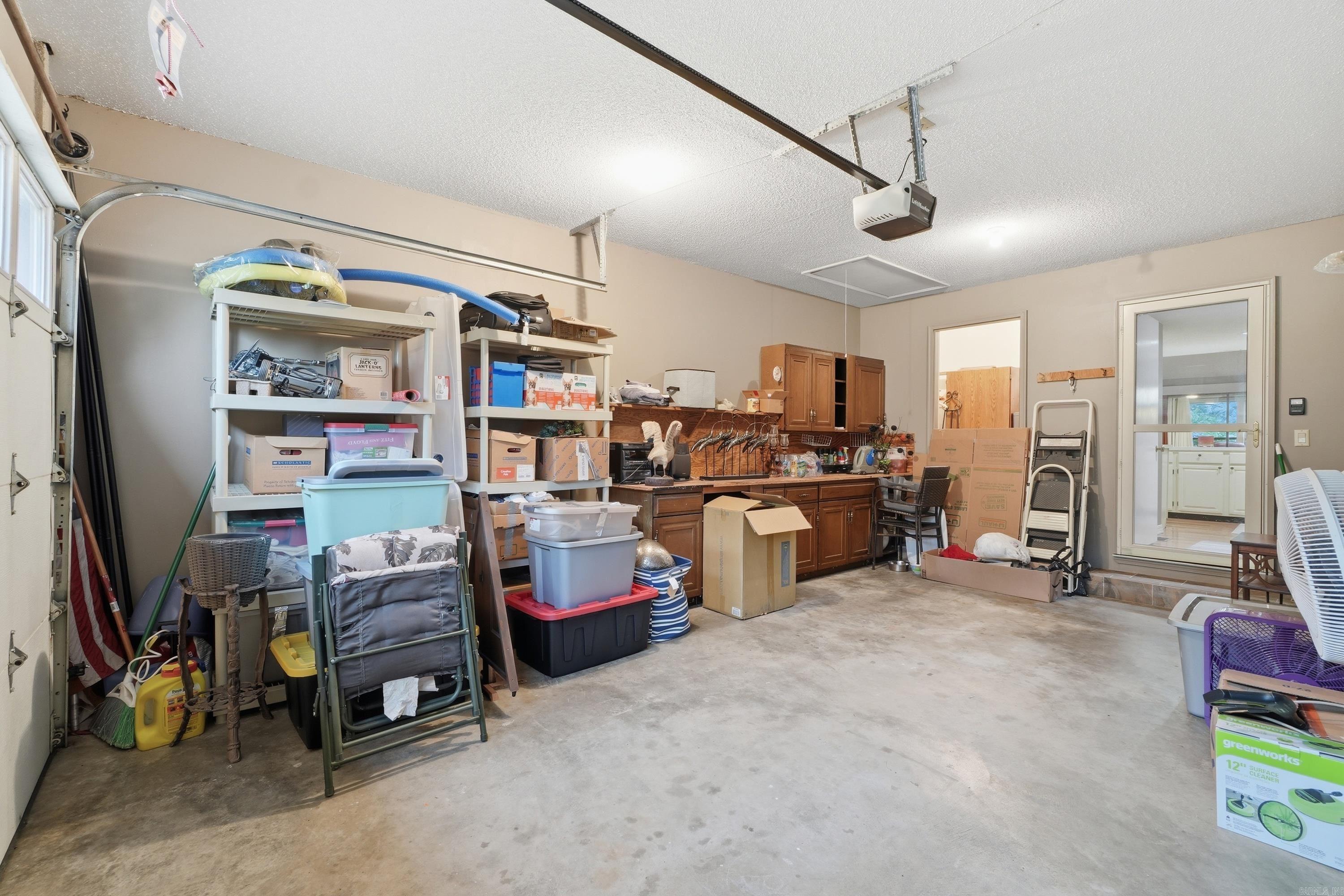 601 Woodlawn Dr #2 Property Photo 16