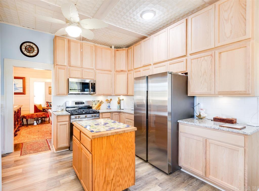 1000 Nelson Street Property Photo 12