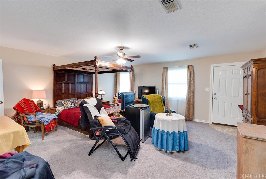 1000 Nelson Street Property Photo 17