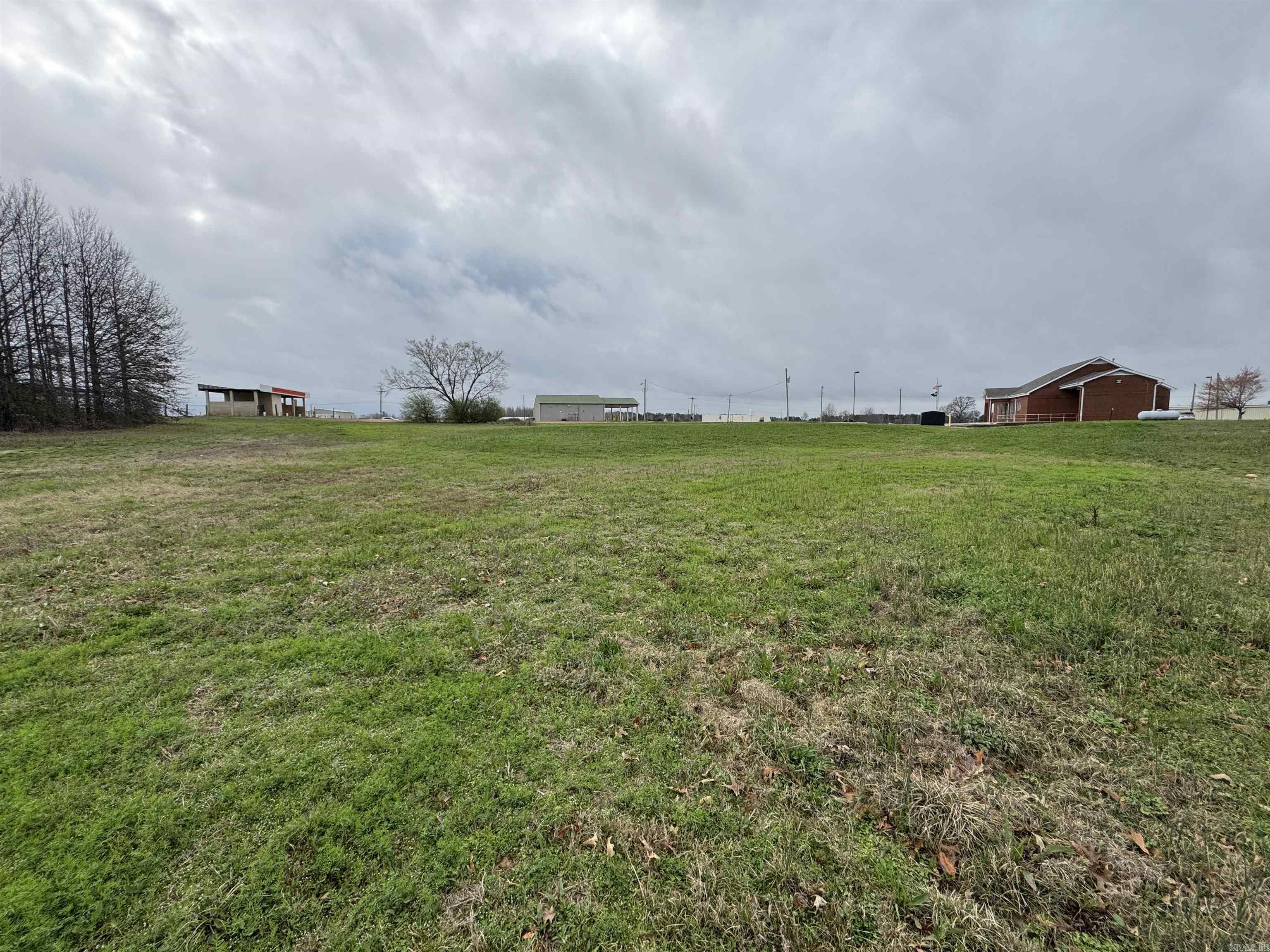 000 Red Maple St. Property Photo 2