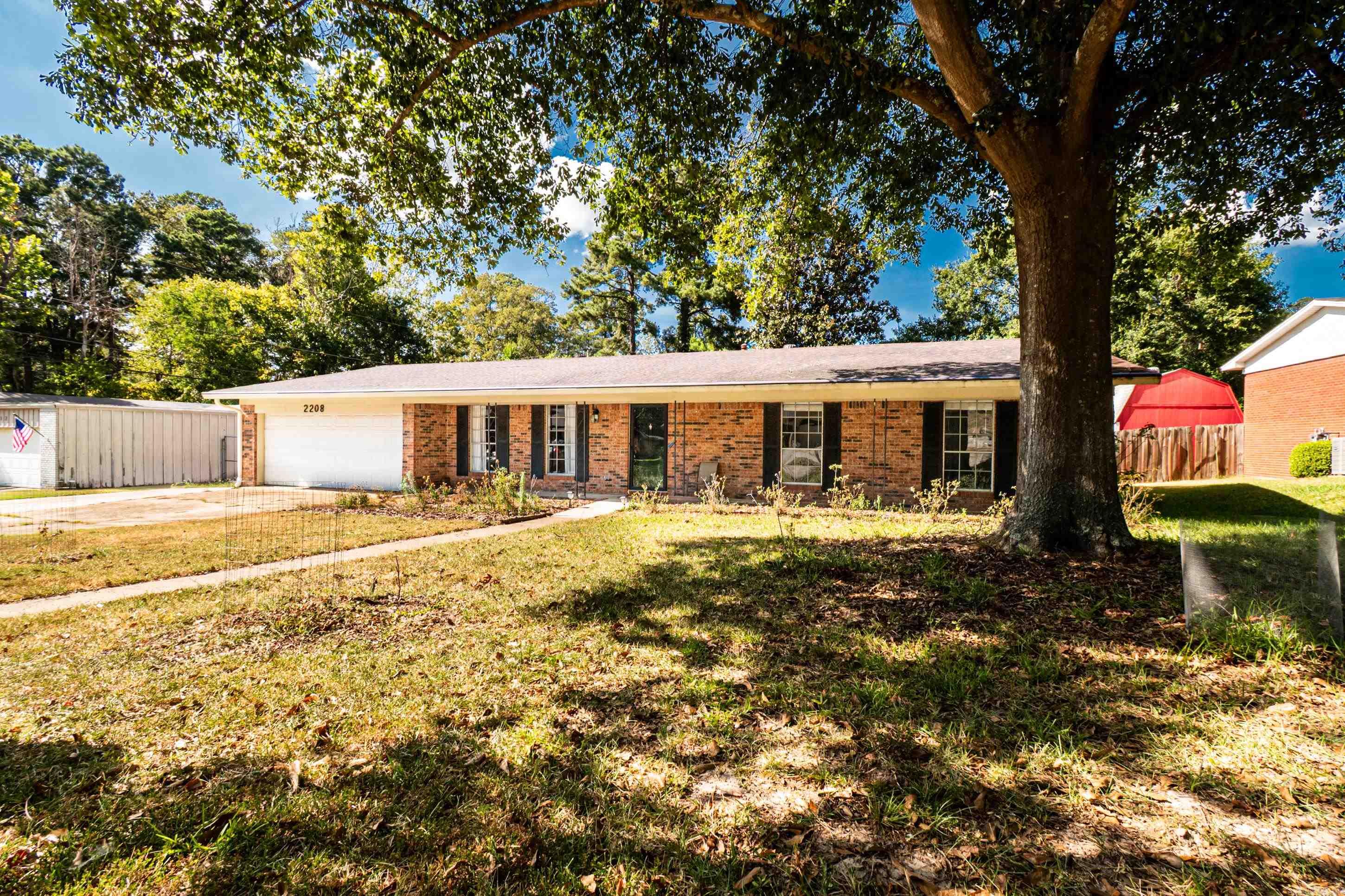 2208 Heron Drive Property Photo 3