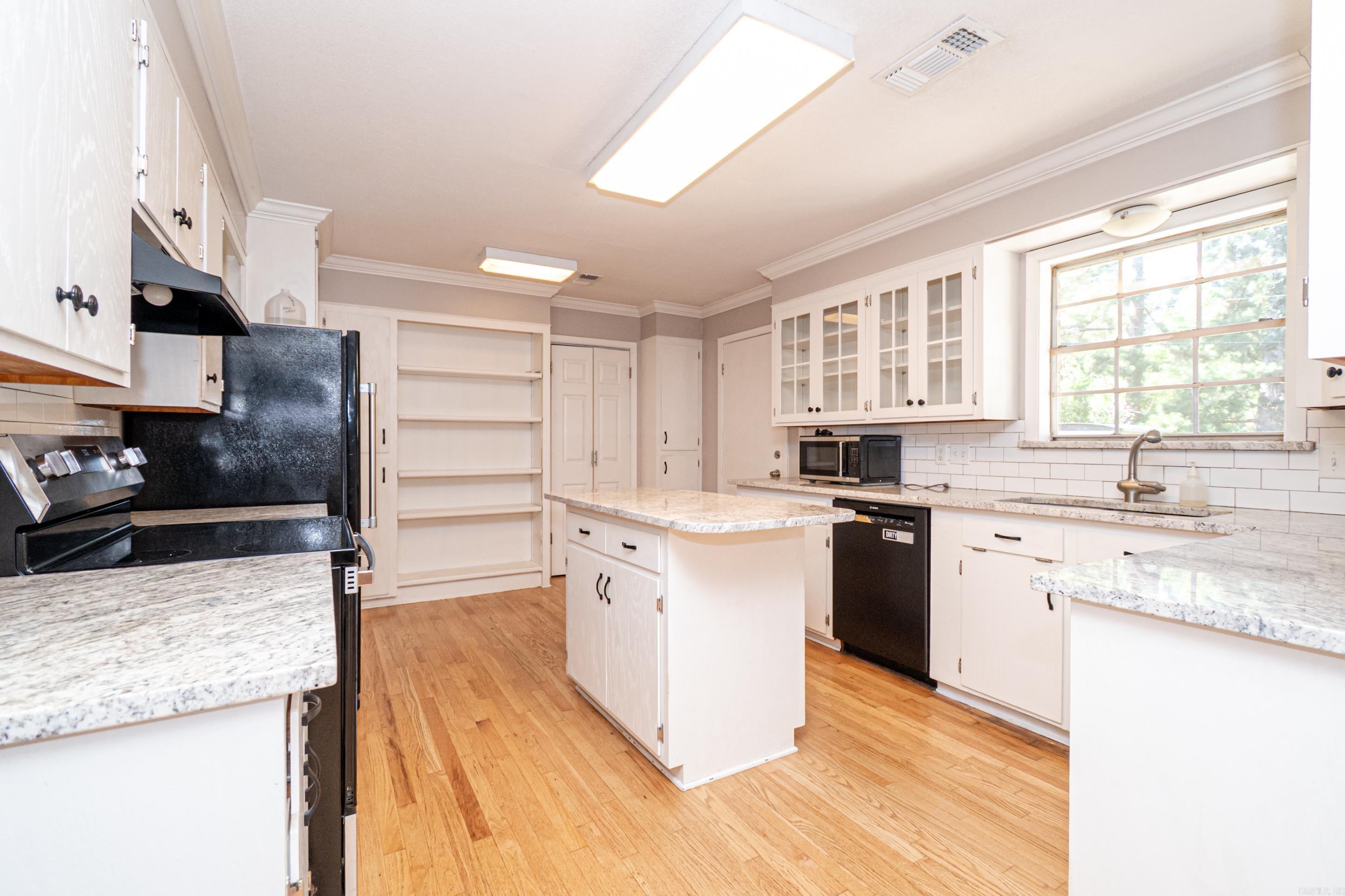 2208 Heron Drive Property Photo 11