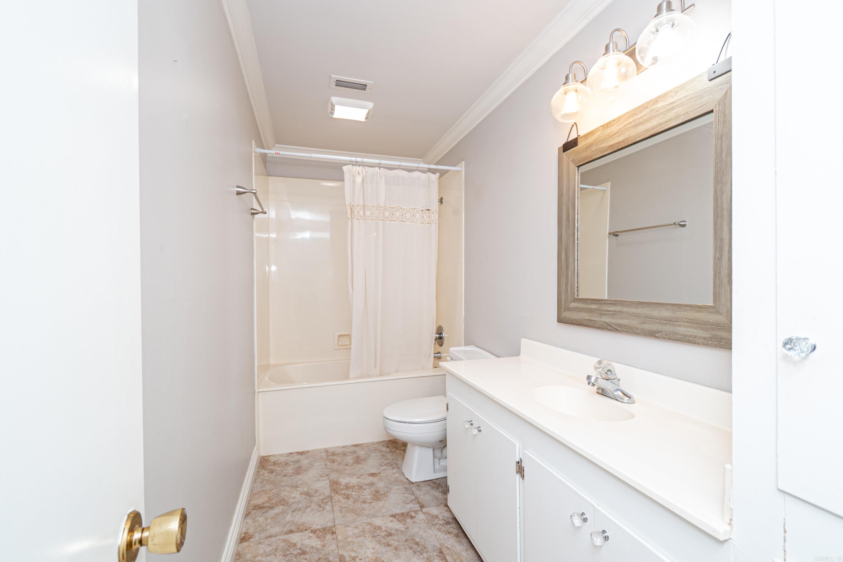 2208 Heron Drive Property Photo 14