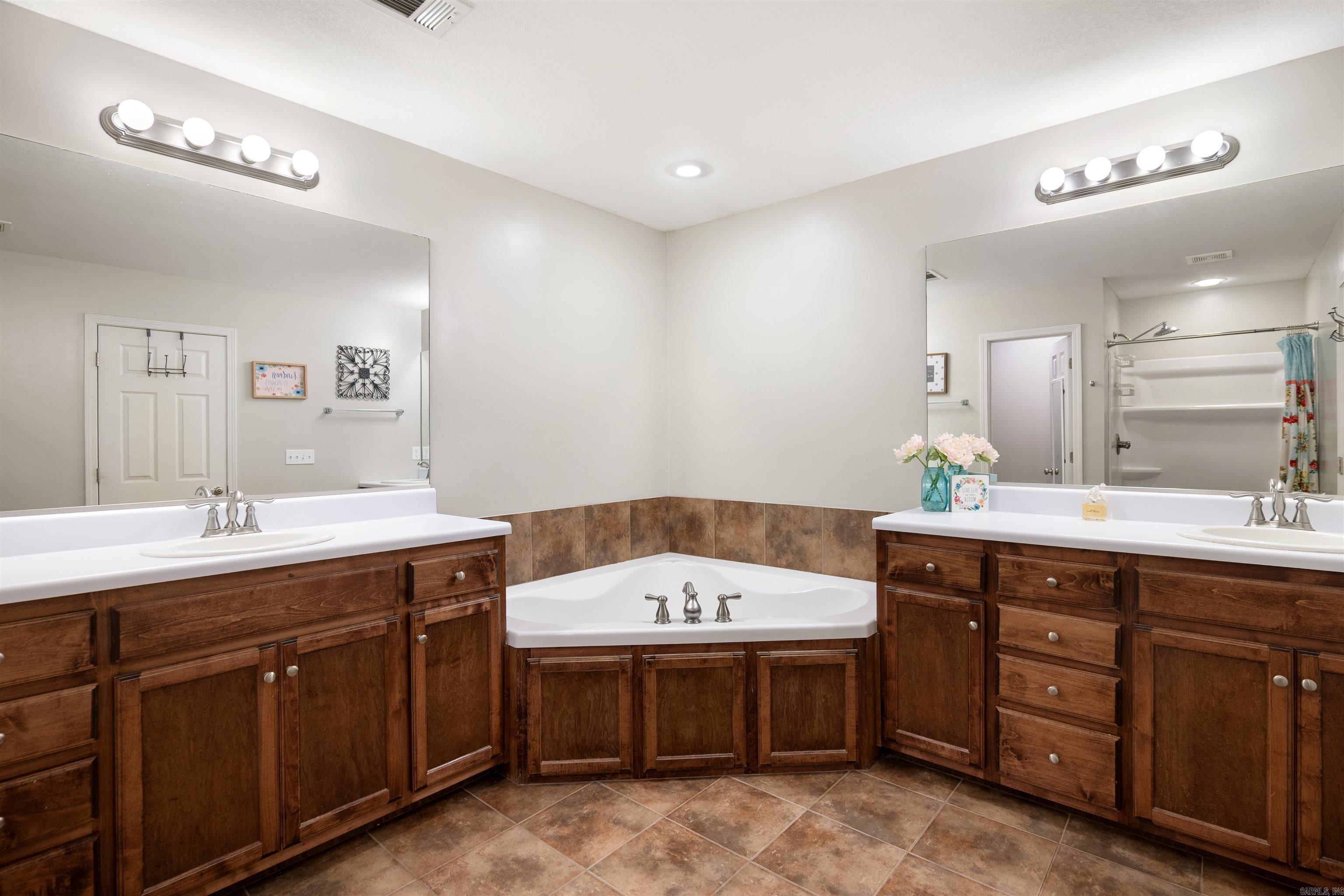2656 Clayburne Drive Property Photo 12
