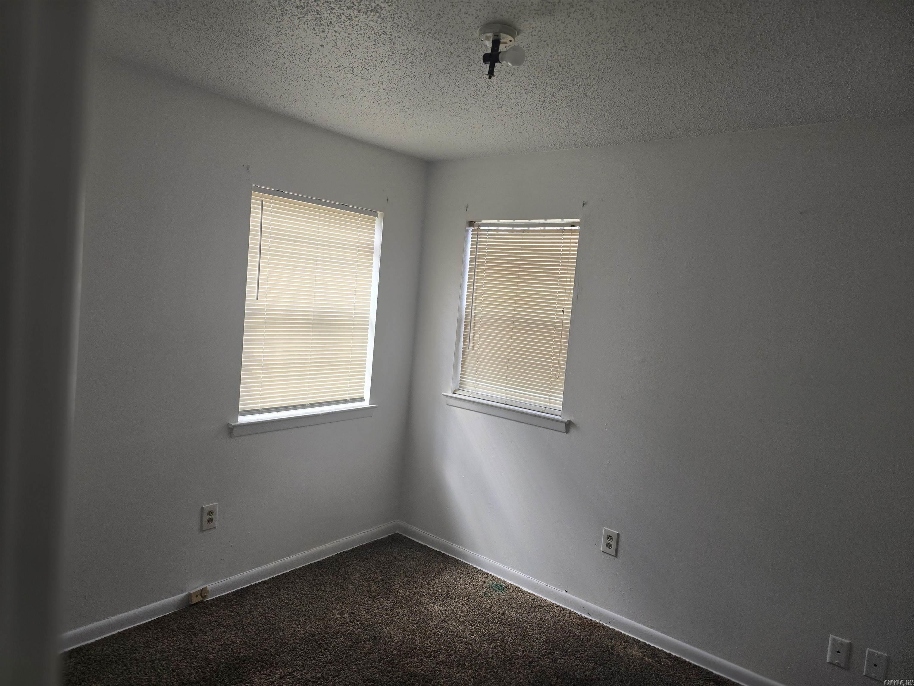 9307 Southwest Drive Property Photo 5