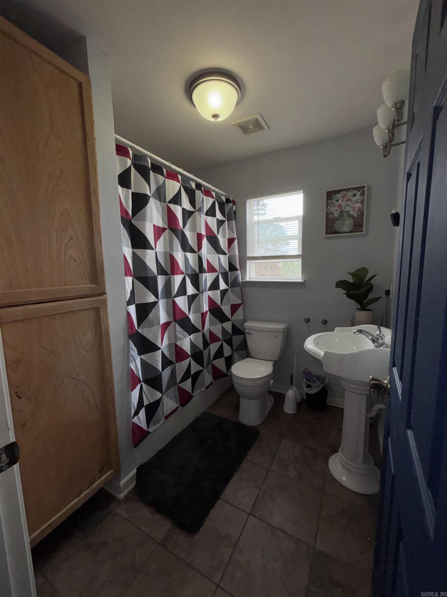 11 Libby Lane Property Photo 6