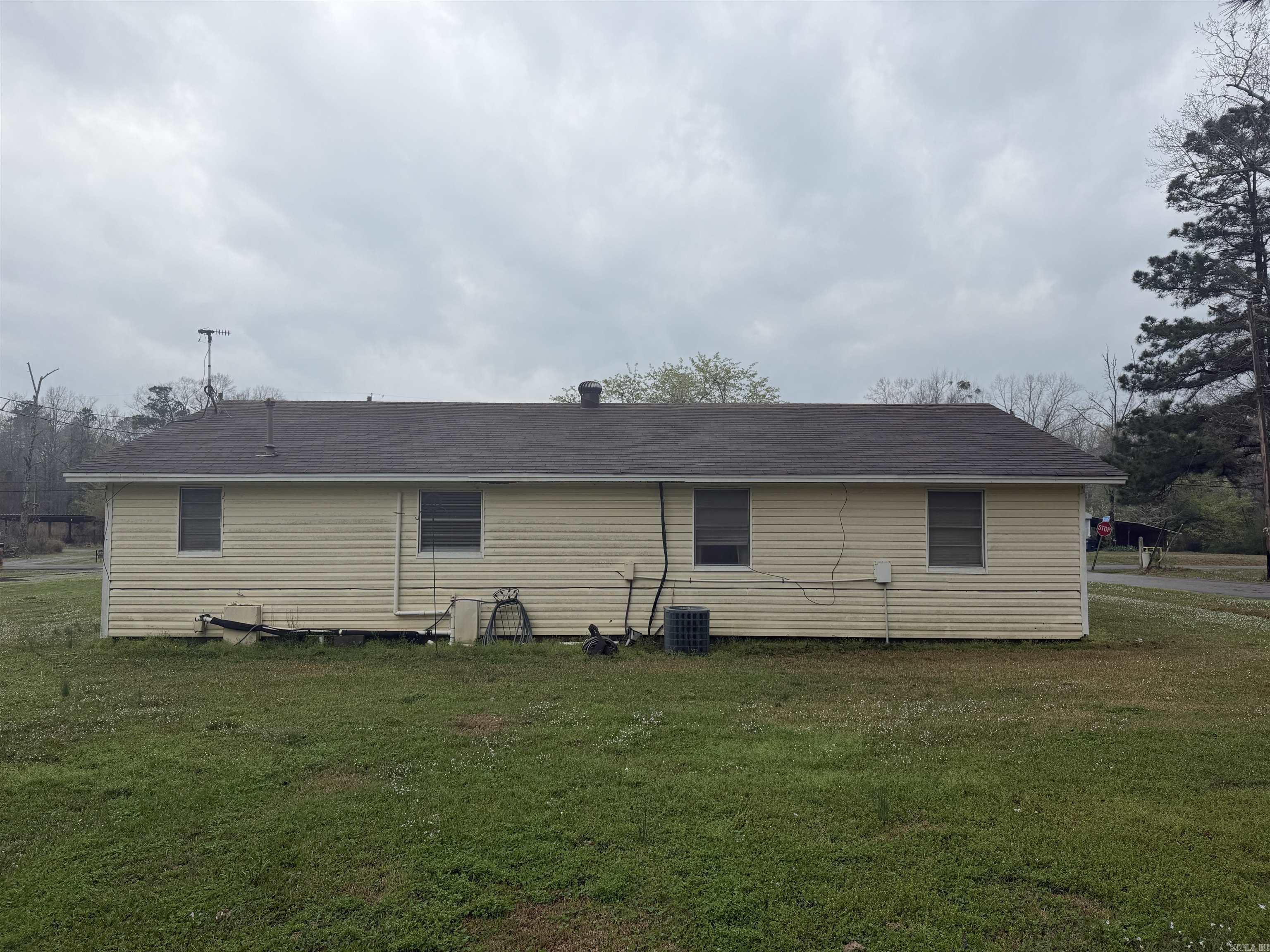 805 S Hardin Reed Road Property Photo 2