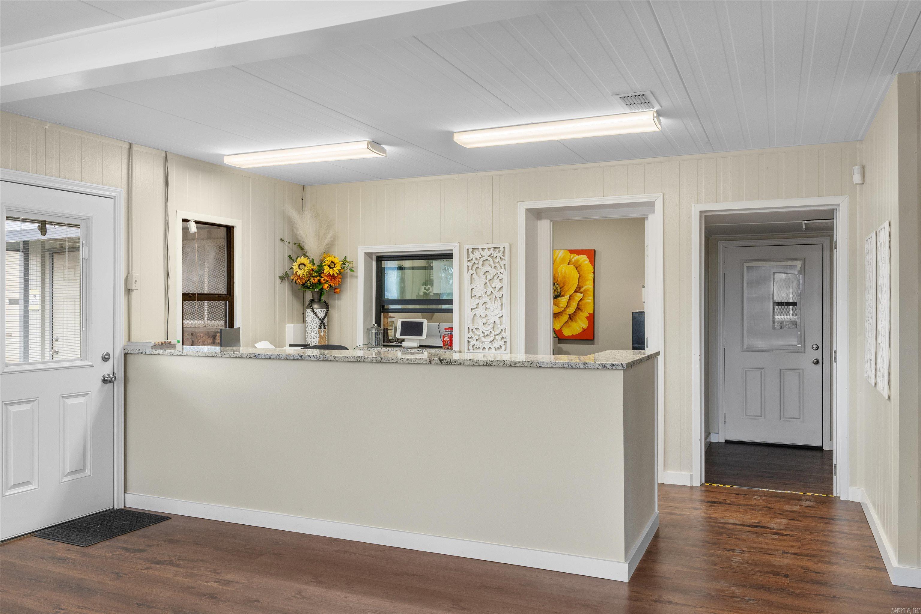 11 College N Property Photo 28