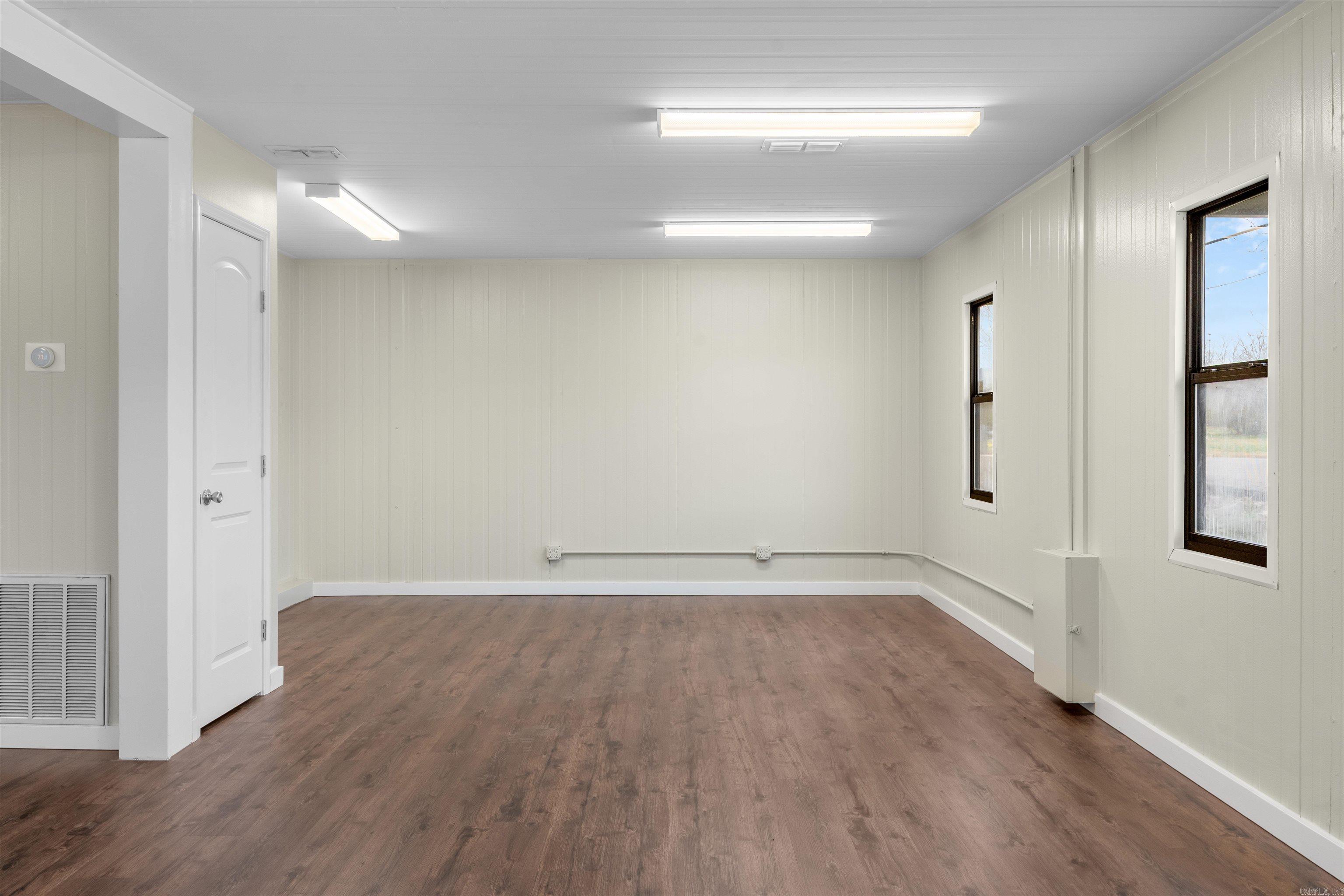 11 College N Property Photo 30