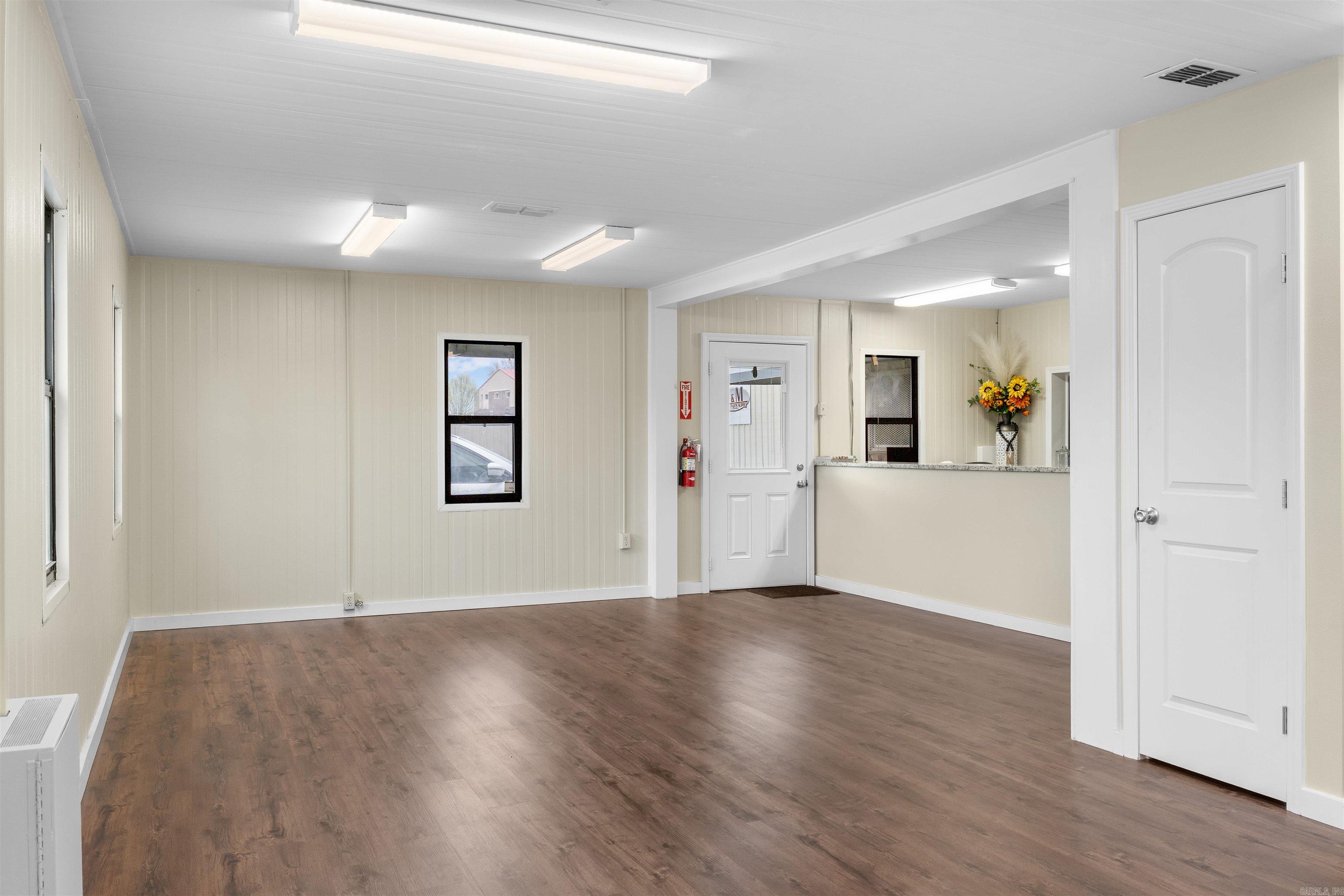 11 College N Property Photo 32