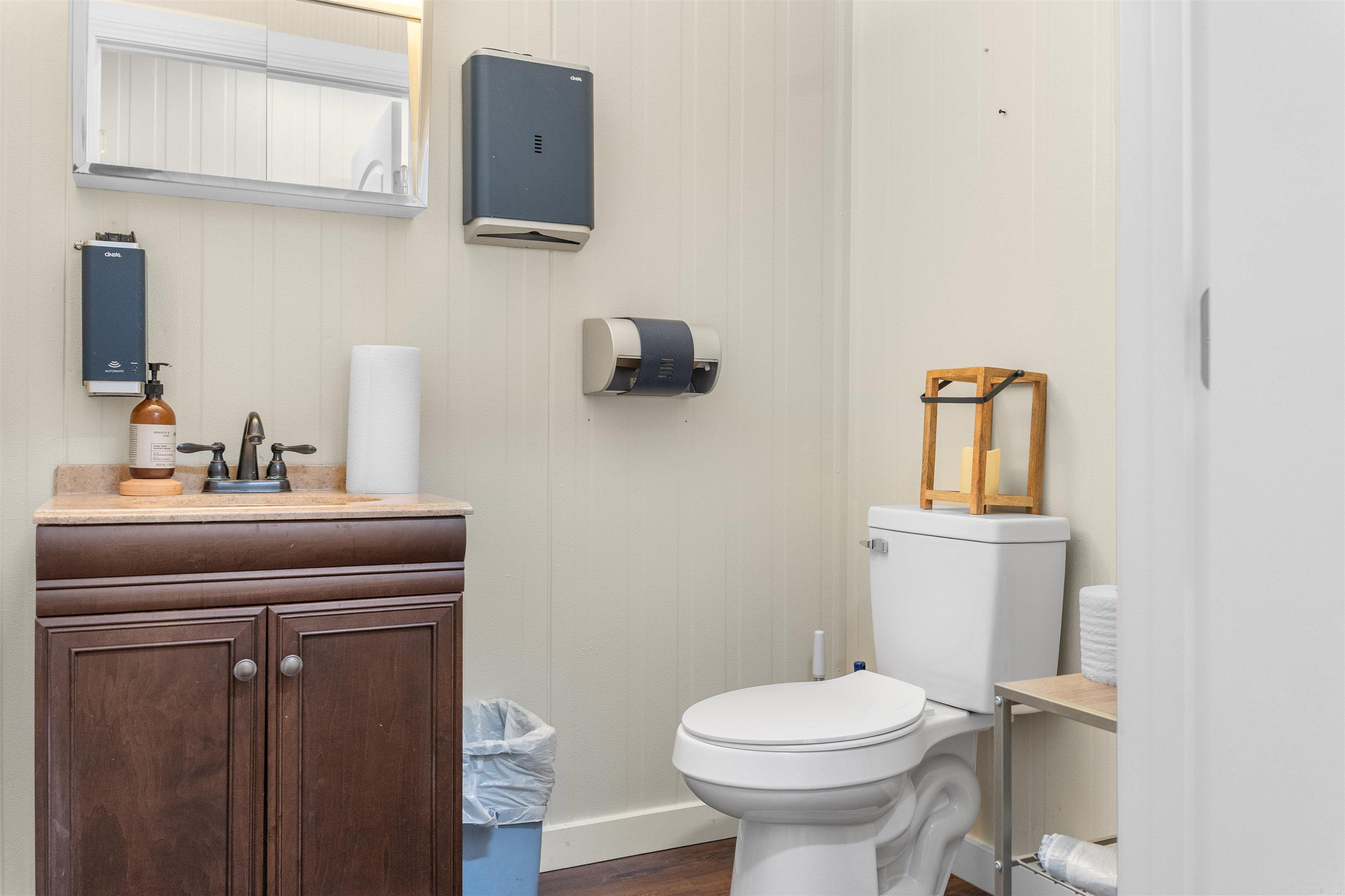 11 College N Property Photo 38