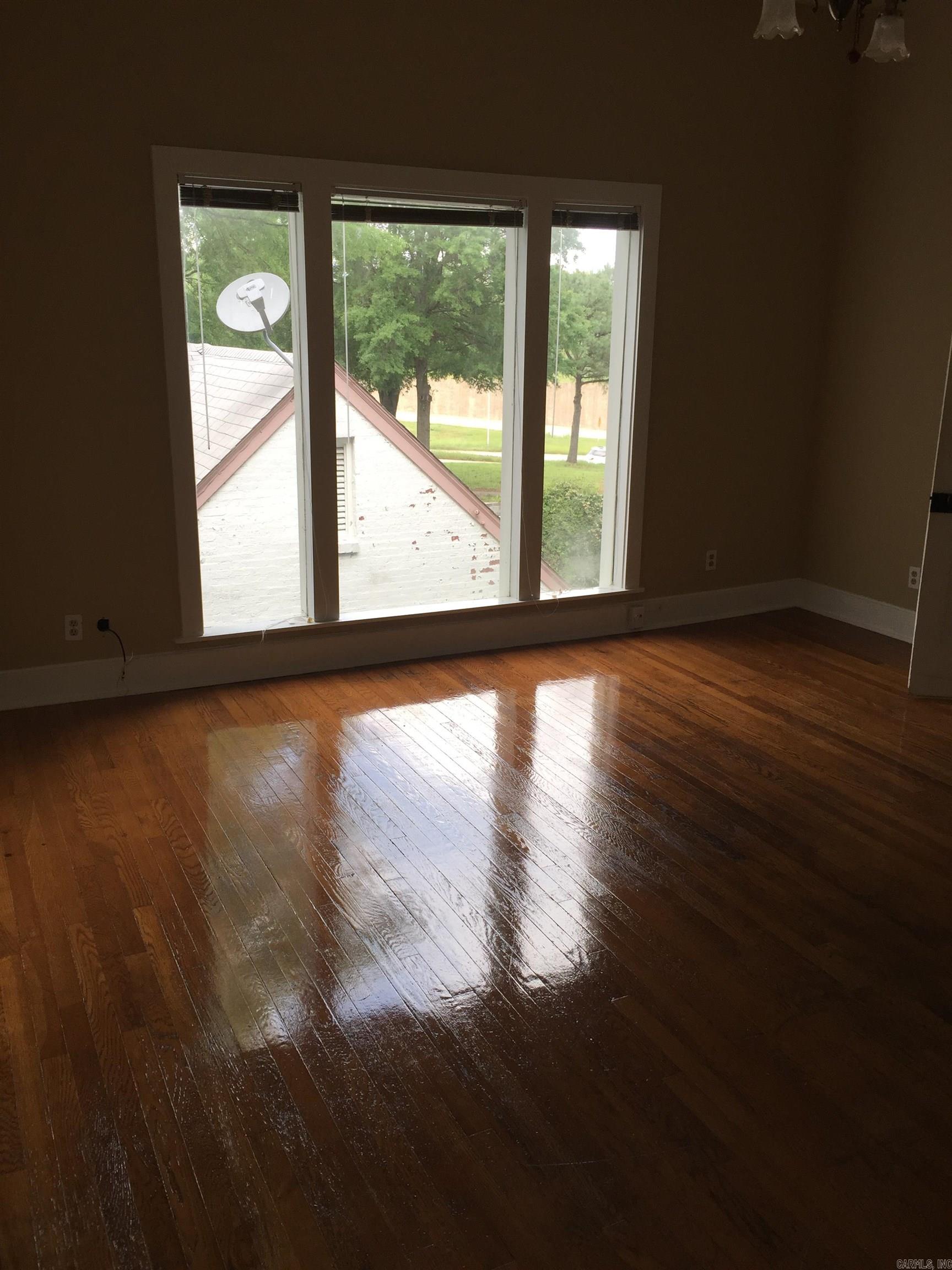 1305 Cumberland Street Property Photo 5