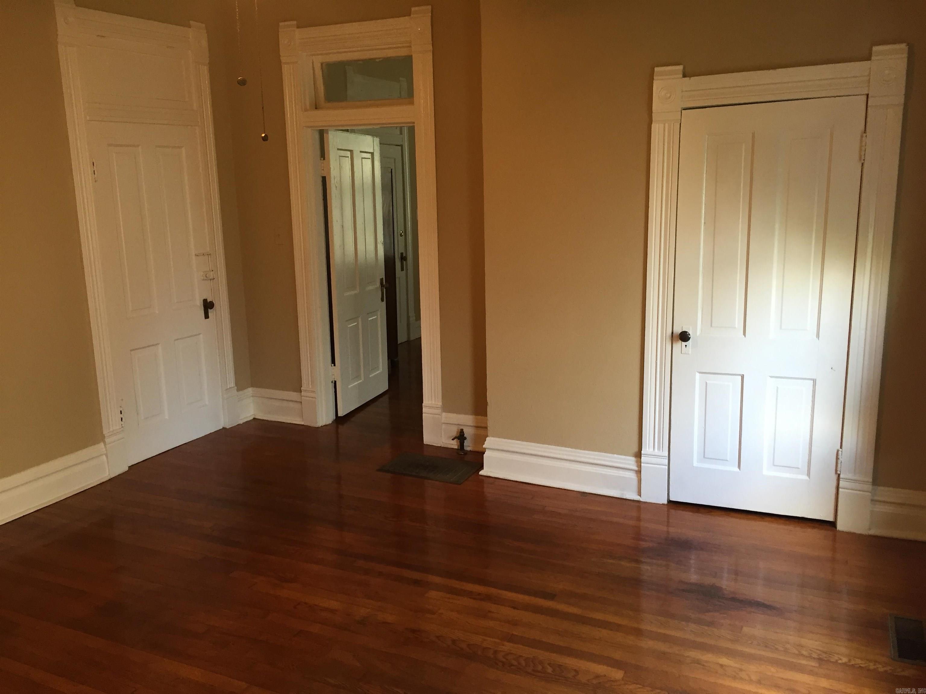 1305 Cumberland Street Property Photo 6