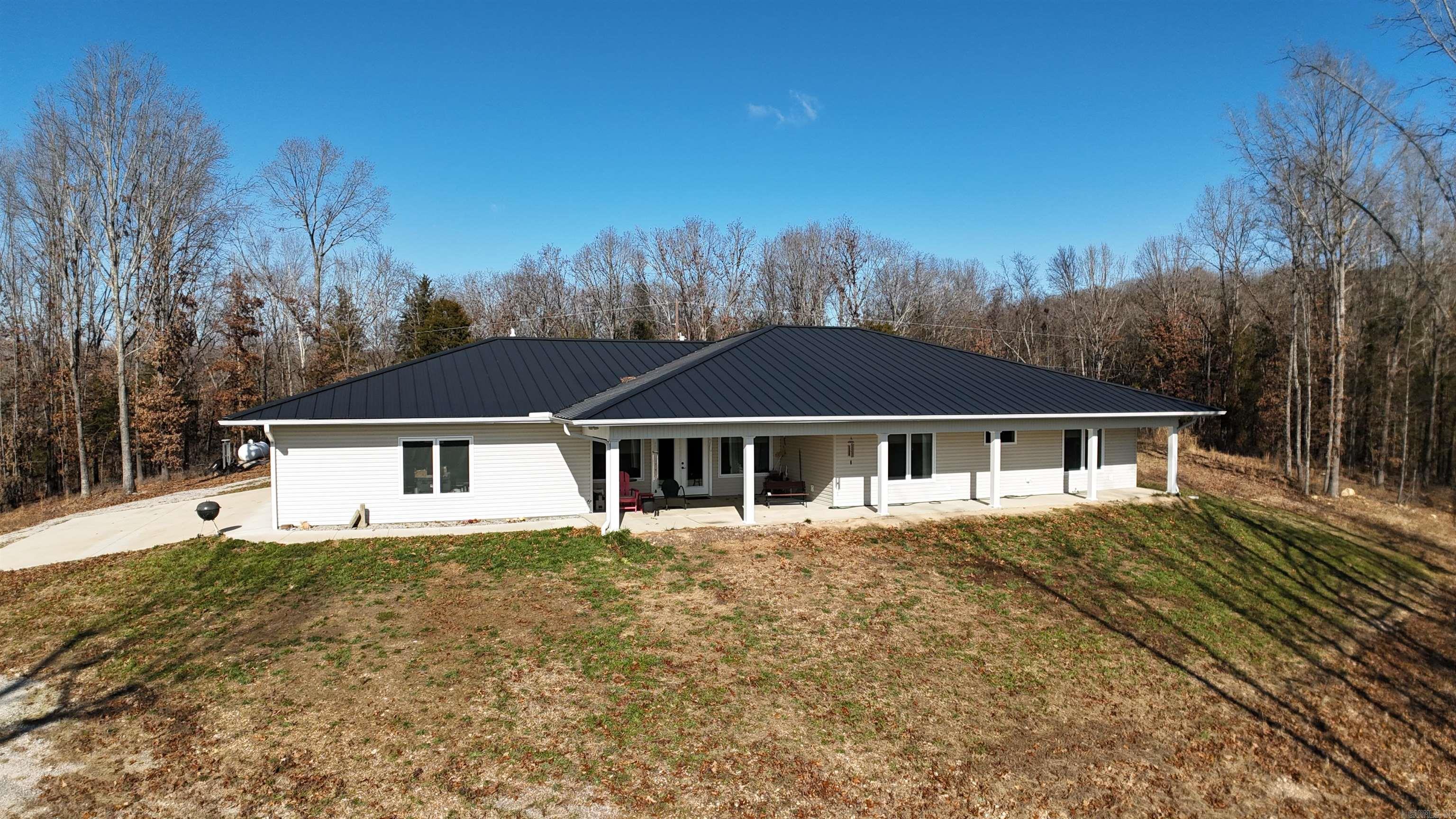 146 Nichols Circle Property Photo 1