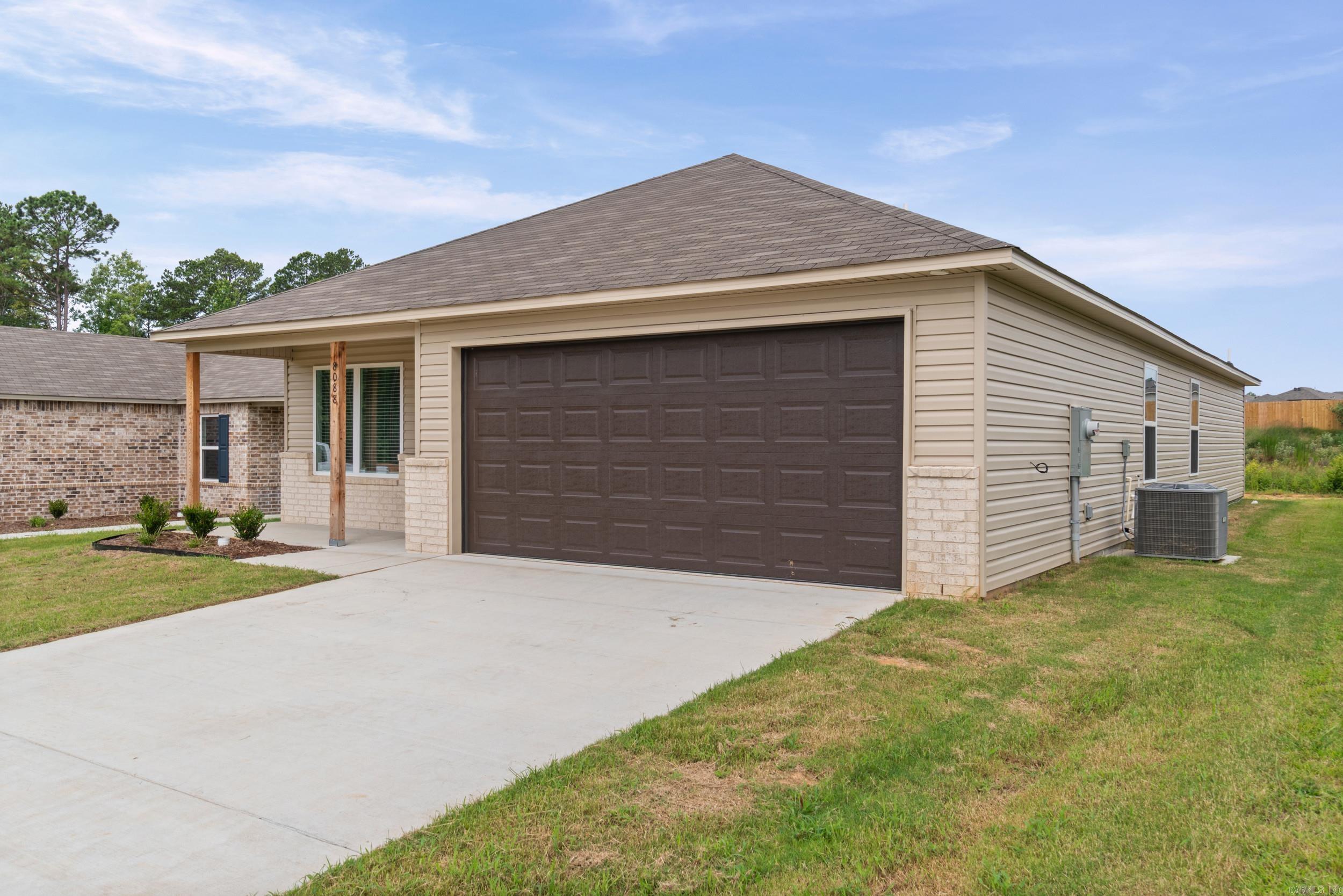 8088 Chesapeake Trail Property Photo 3