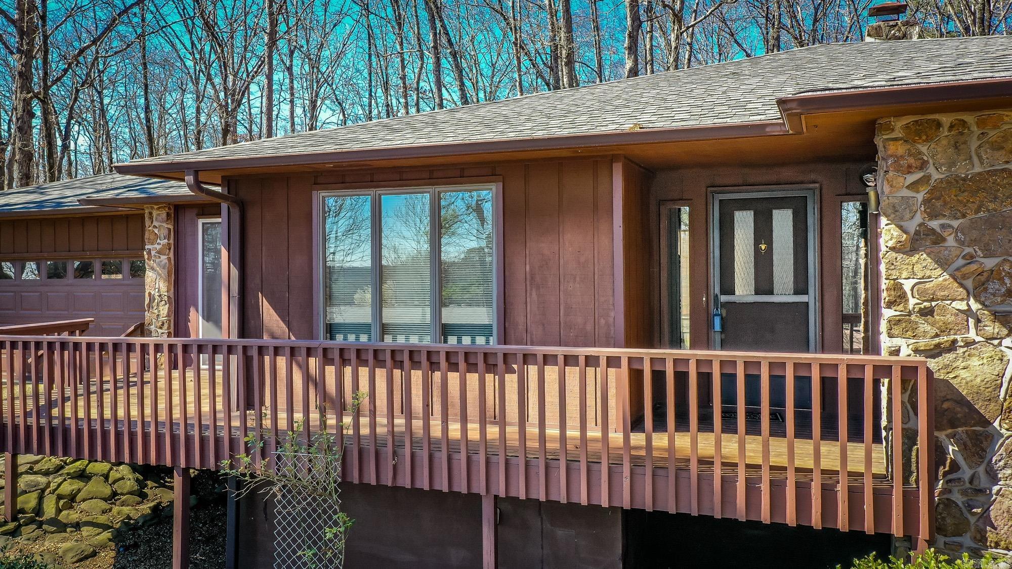 318 Castle Ridge Heights Property Photo 2