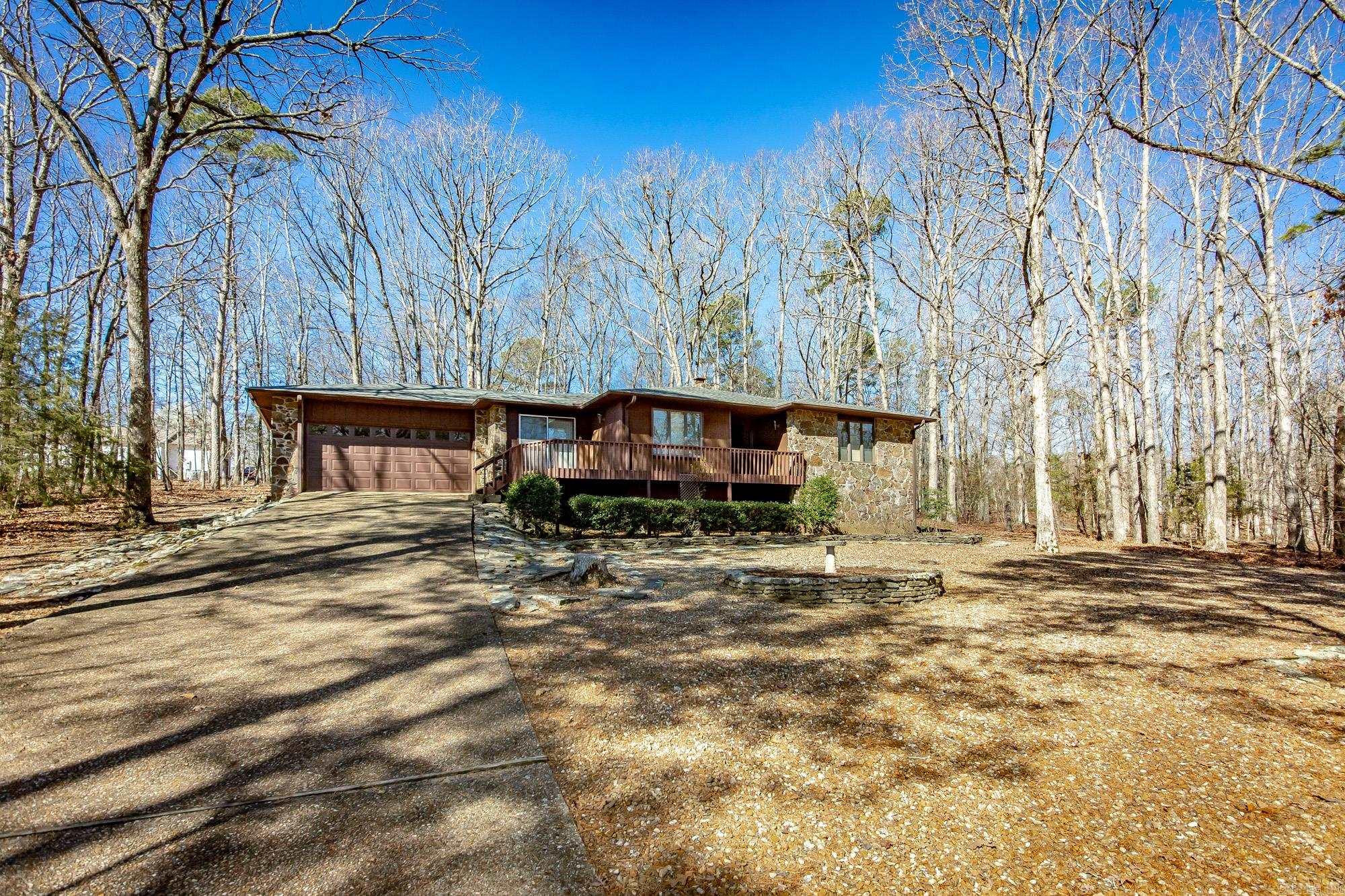 318 Castle Ridge Heights Property Photo 3