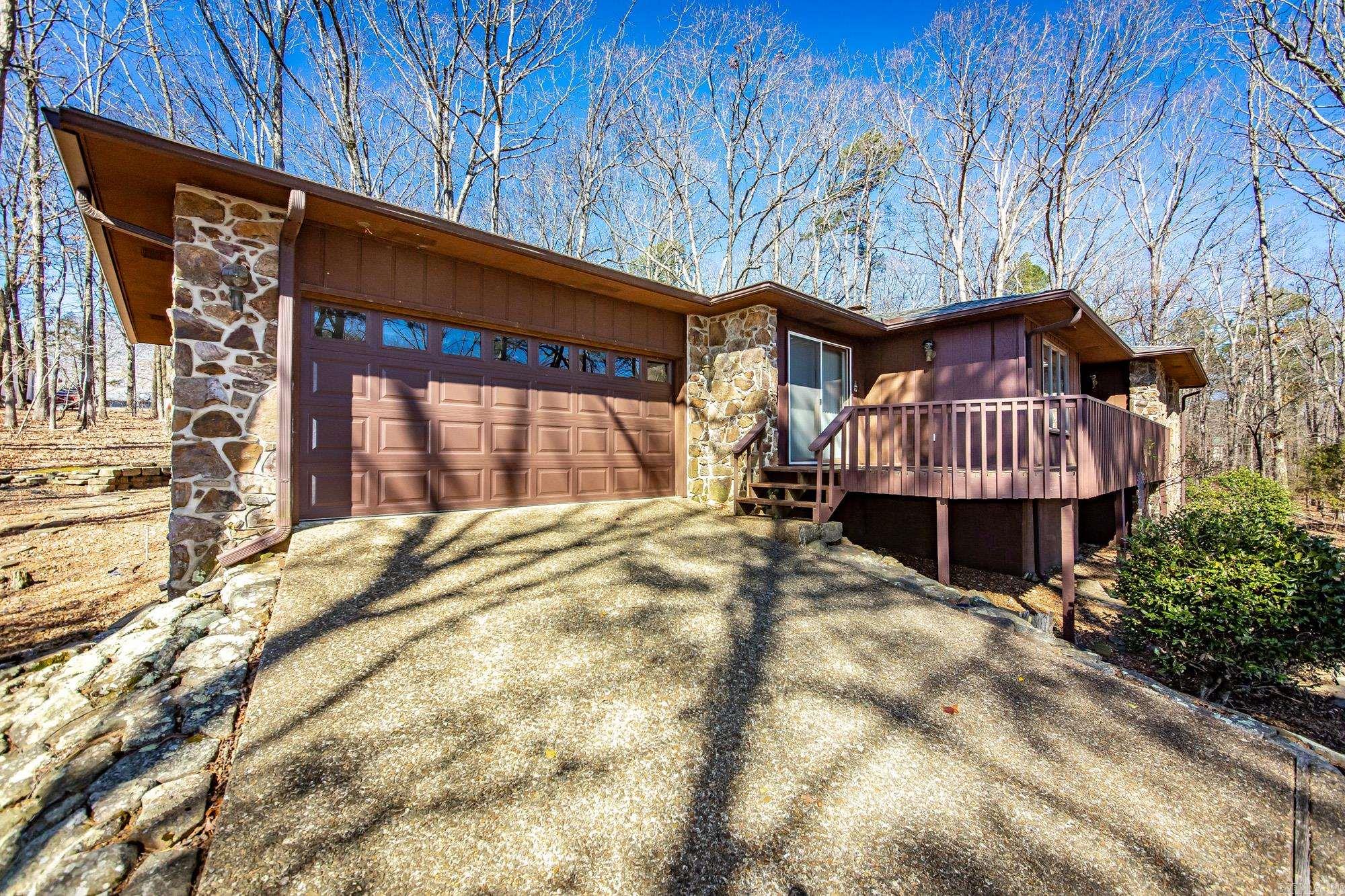 318 Castle Ridge Heights Property Photo 5