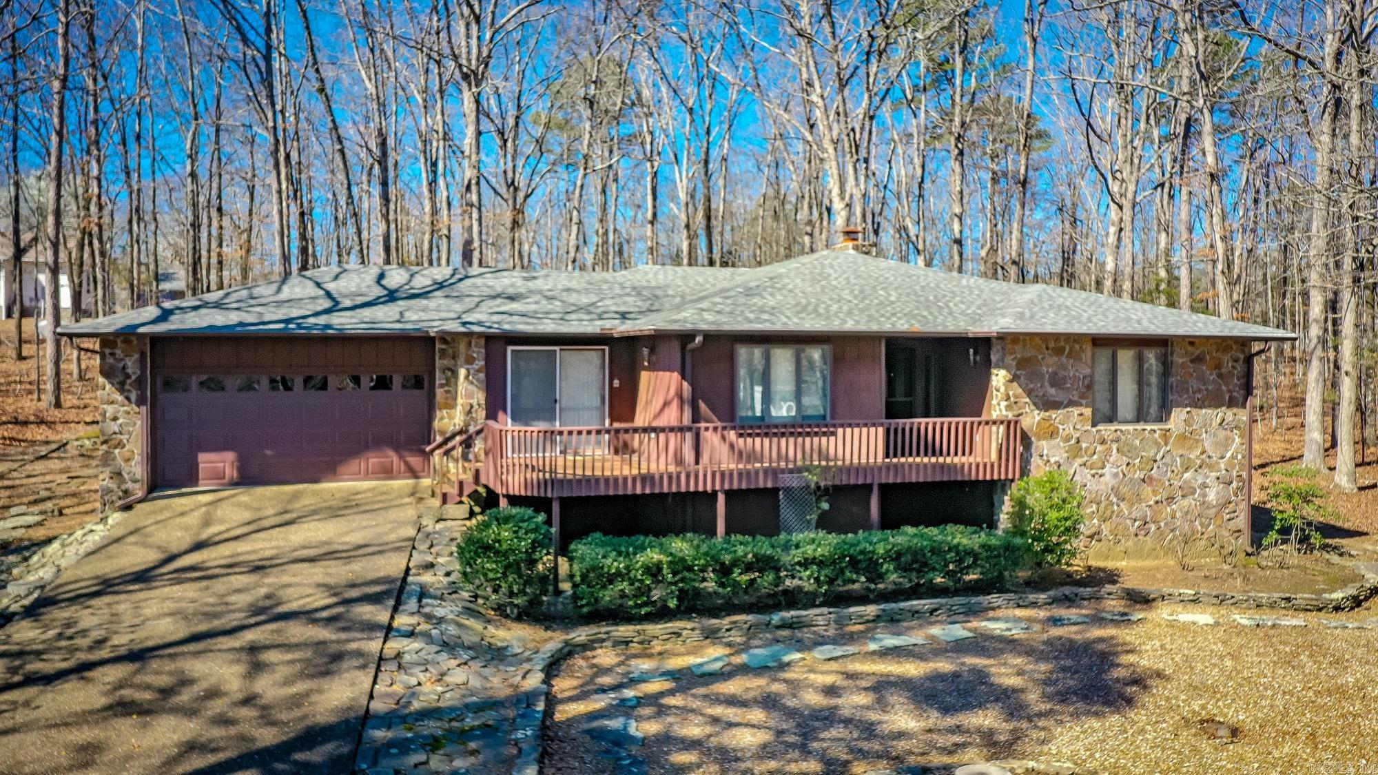 318 Castle Ridge Heights Property Photo 6
