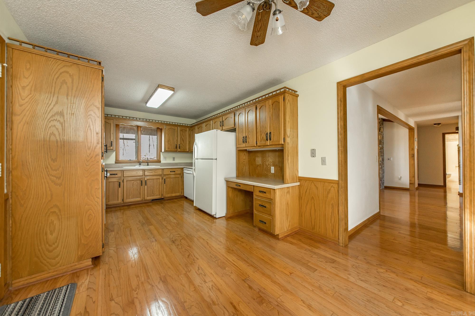 318 Castle Ridge Heights Property Photo 11