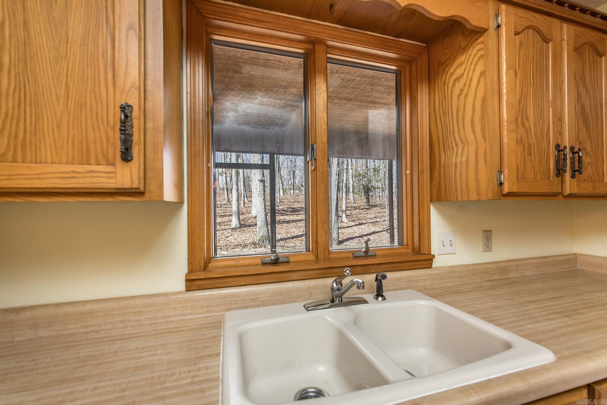 318 Castle Ridge Heights Property Photo 13