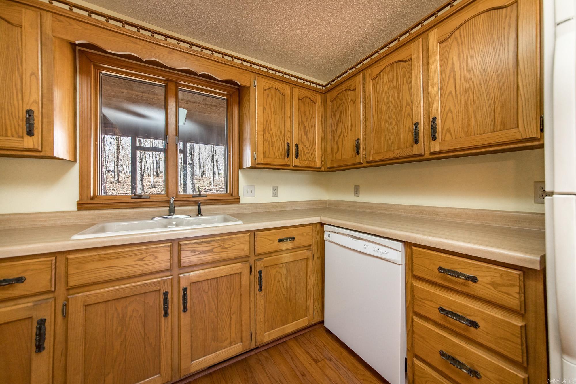 318 Castle Ridge Heights Property Photo 15
