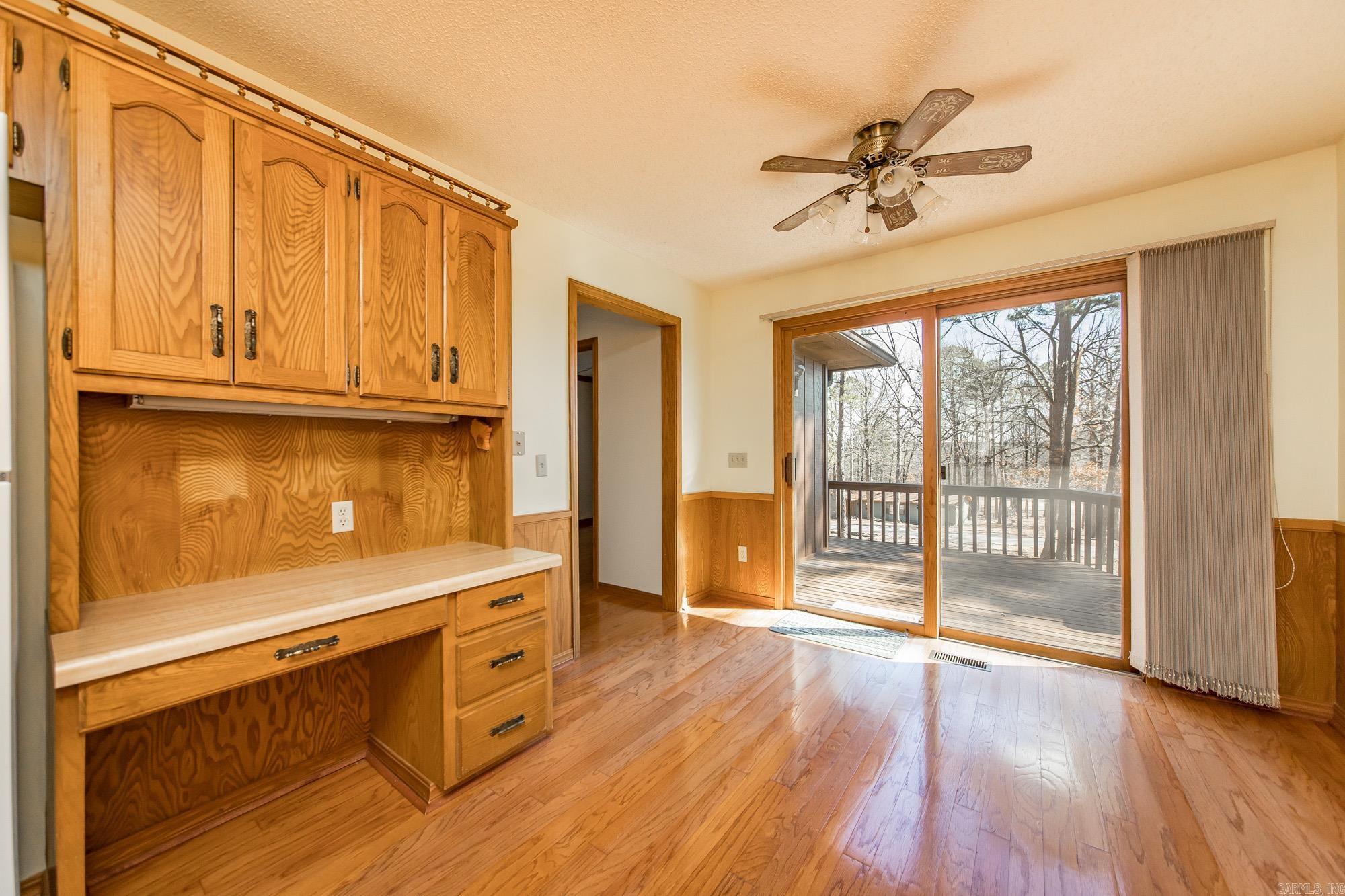 318 Castle Ridge Heights Property Photo 16
