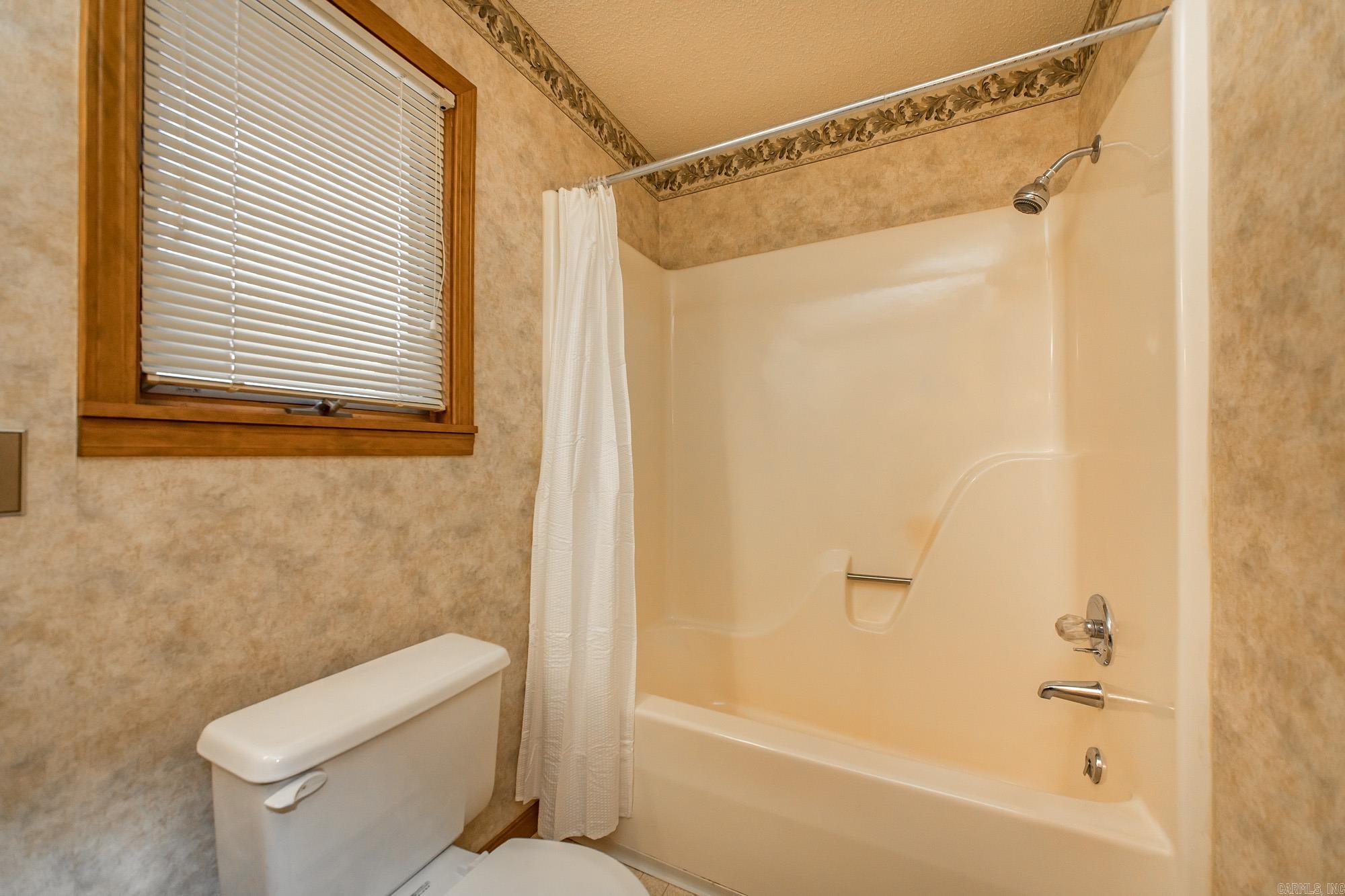 318 Castle Ridge Heights Property Photo 24