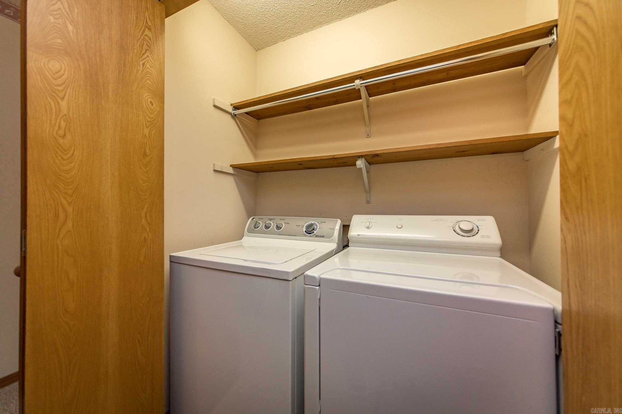 318 Castle Ridge Heights Property Photo 25