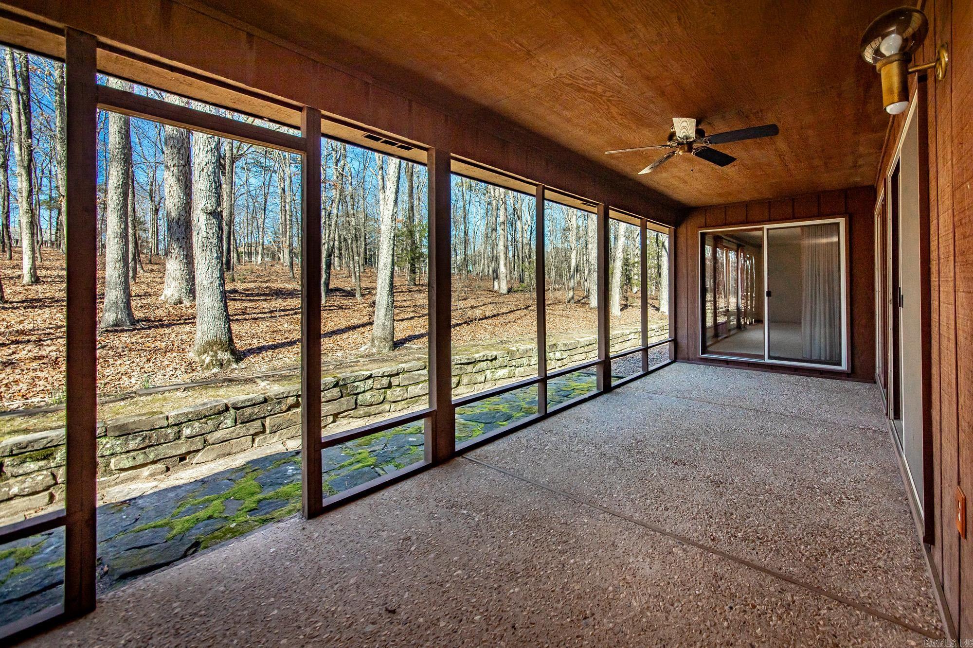 318 Castle Ridge Heights Property Photo 34