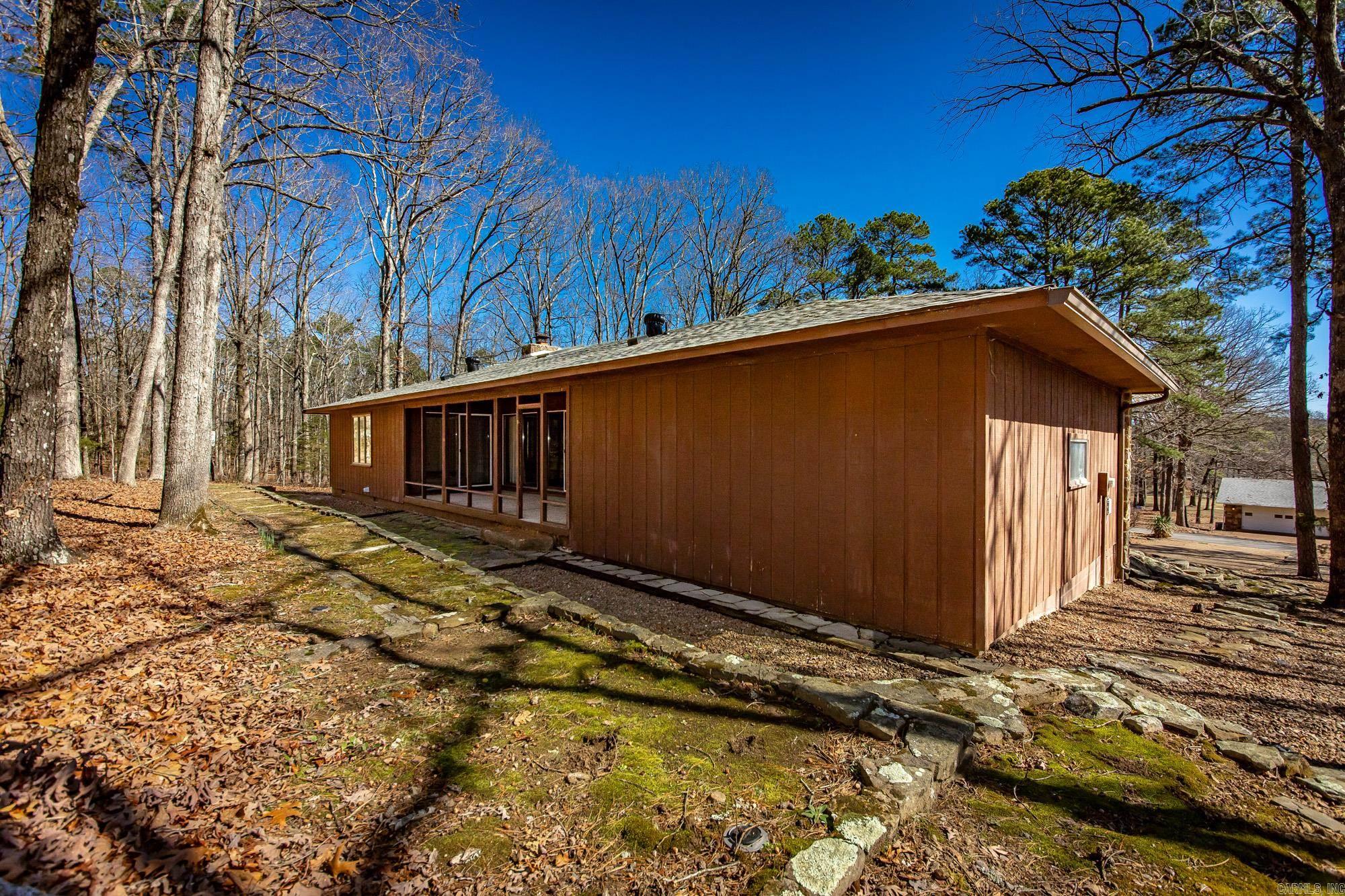318 Castle Ridge Heights Property Photo 36